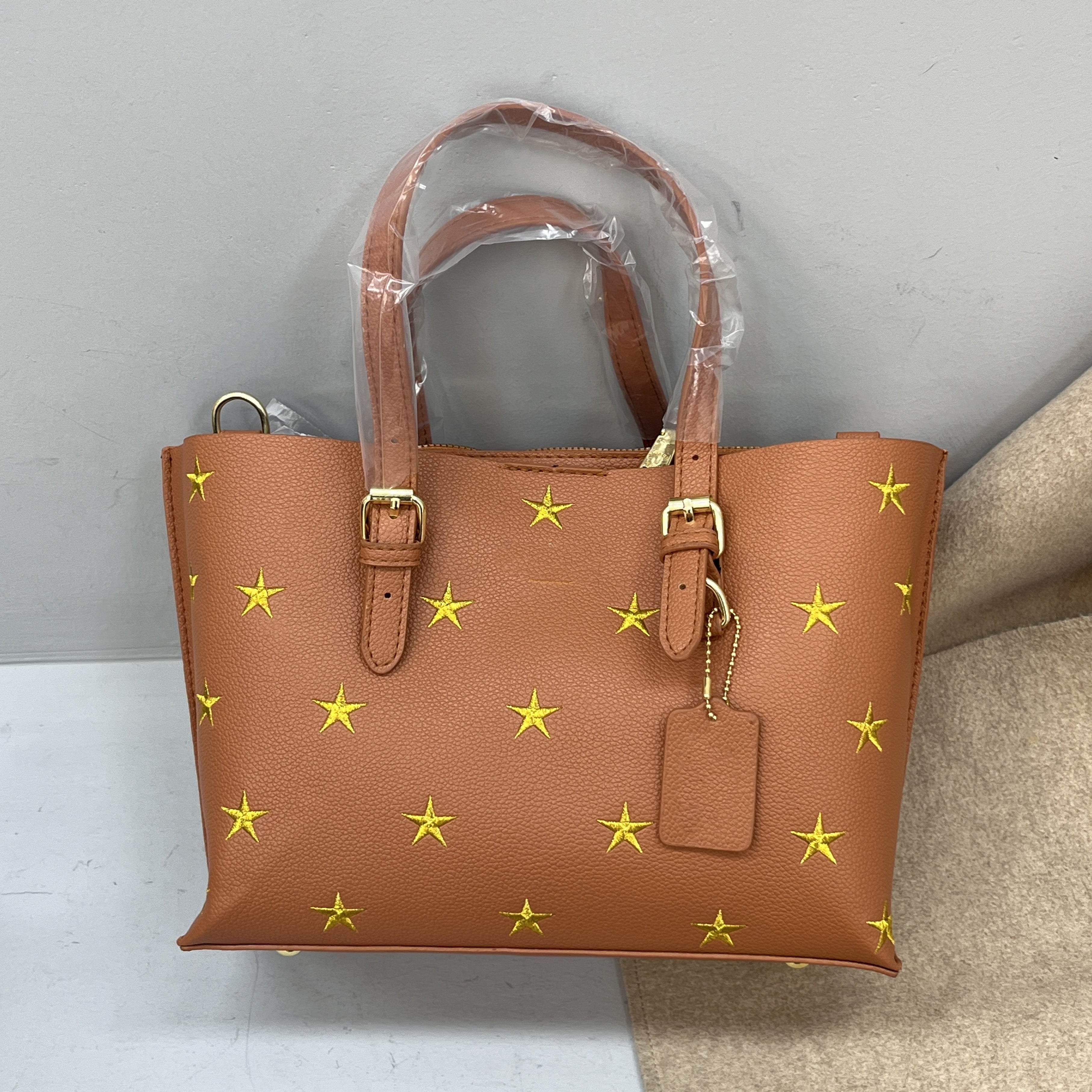 Stylish Star Print Tote Bag for Women - Trendy & Durable Shopping & Beach Tote - Perfect for Groceries, Work, Travel & Everyday Use
