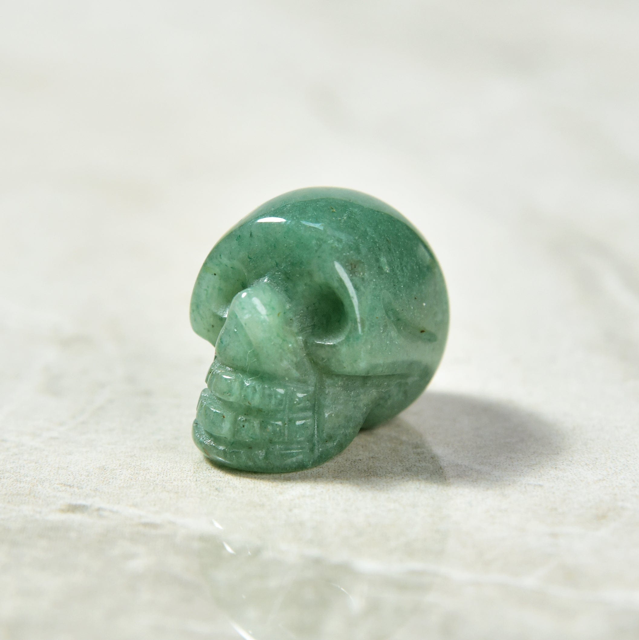 Natural Aventurine Skull Carving - Handcrafted Gemstone Art for Home Decor, Meditation & Spiritual Healing