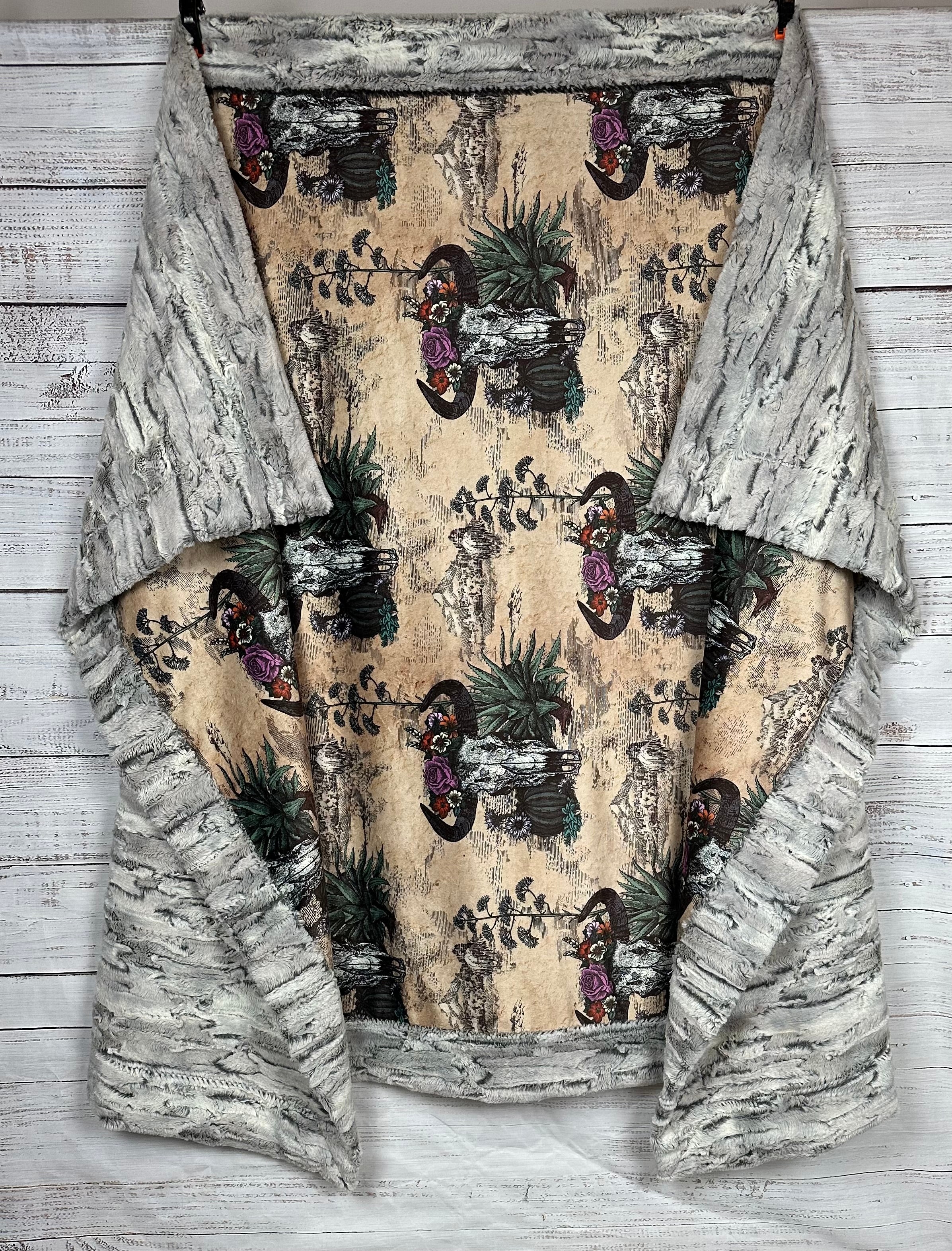 Premium Western Americana Skull Design Silver Fox Luxe Large 55x79 Inches Soft Minky Blanket - Perfect for Home Decor, Bedroom Throw, and Cozy Gift Idea