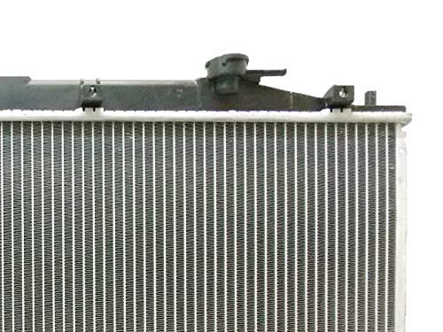 High-Performance Aluminum Car Radiator - Efficient Engine Cooling System for Trucks, SUVs & Sedans - Ideal for Daily Commute, Off-Roading & Towing