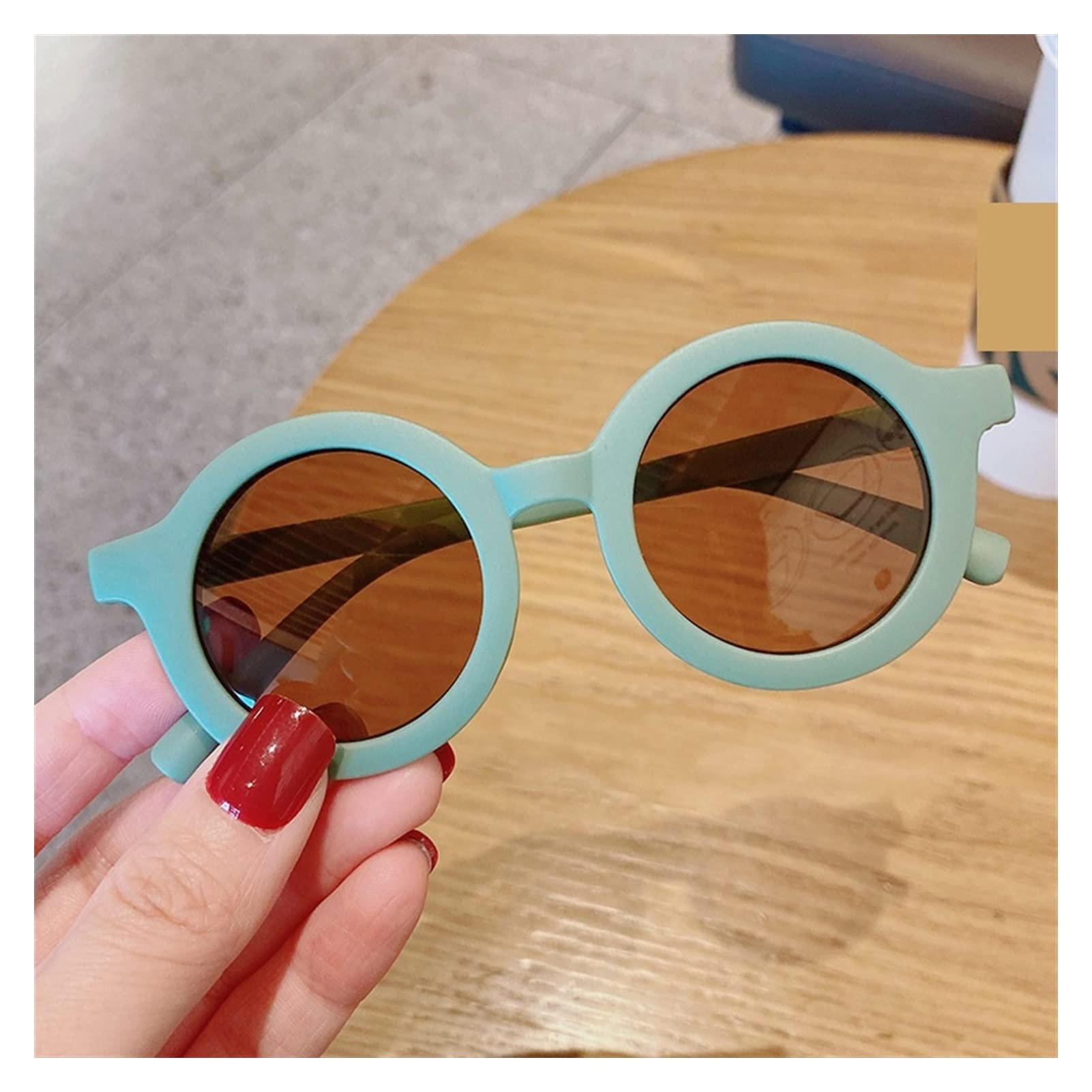 **Kids' Vintage Cartoon Bear Sunglasses - UV Protection Round Frame Sunglasses for Boys & Girls - Green Lens Fashion Eyewear for Outdoor Play, Beach & Summer Activities**