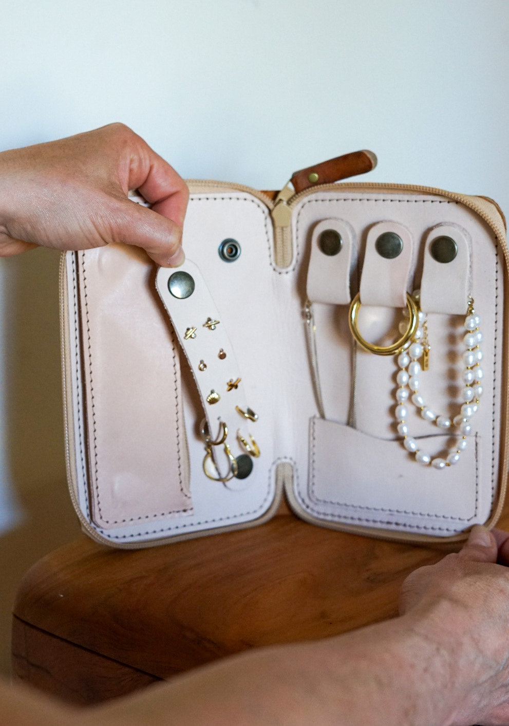 Stylish Jewelry Travel Case - Hillbilly Copper Design for Necklaces & Rings | Perfect for Vacations, Business Trips & Gift Giving