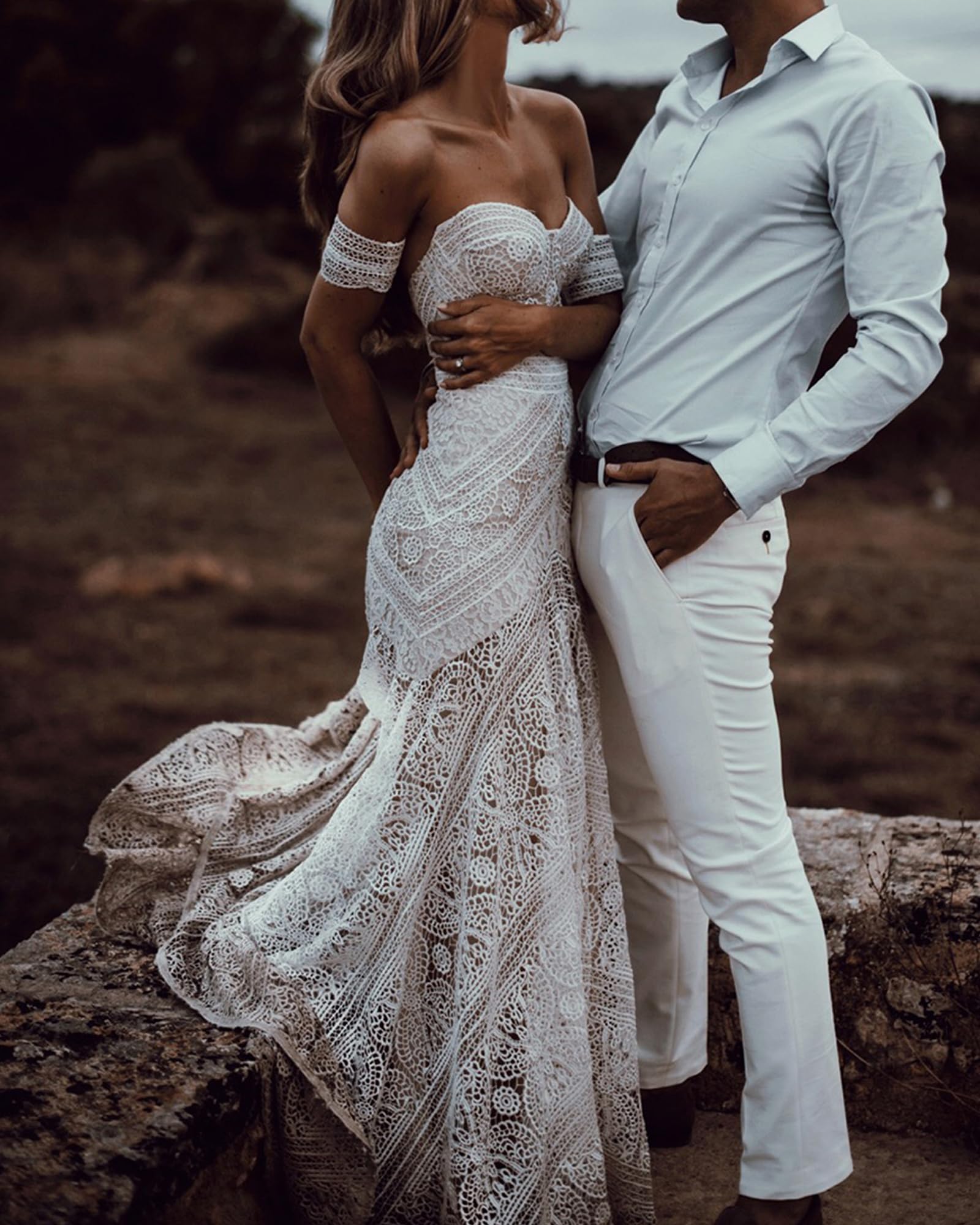 LIPOSA Women's Bohemian Wedding Dress with Detachable Arm Bands - Sweetheart Neckline Mermaid Lace Bridal Gown for Beach, Garden & Outdoor Ceremonies