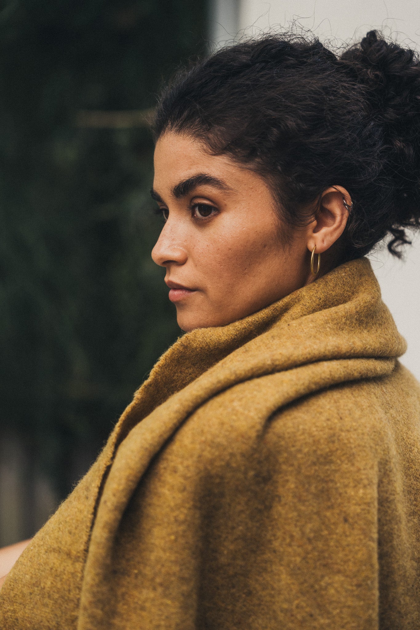 Premium Merino Wool Throw Blanket - Soft & Cozy Mustard Yellow for Living Room, Bedroom & Travel - Lightweight & Warm All-Season Comforter