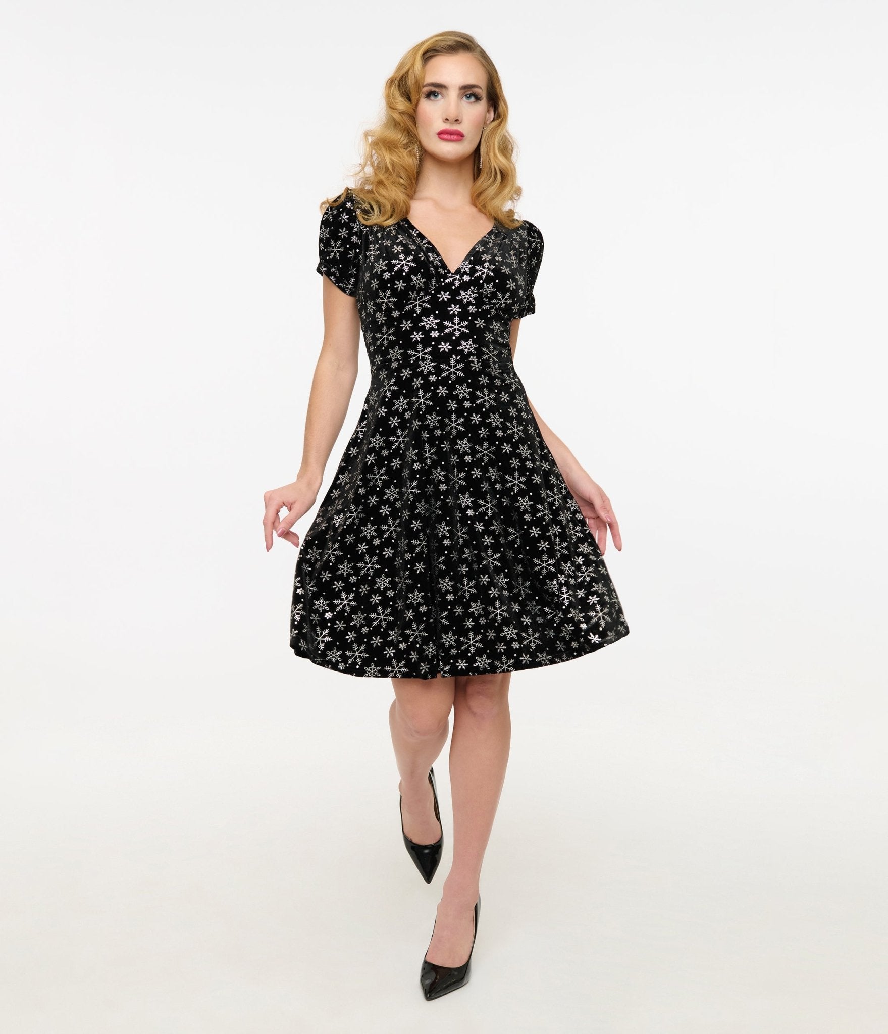 Vintage 1950s Hell Bunny Black & Silver Metallic Snowflake Velvet Fit & Flare Dress - Retro Swing Dress for Christmas Party, Holiday Celebration & Pinup Fashion