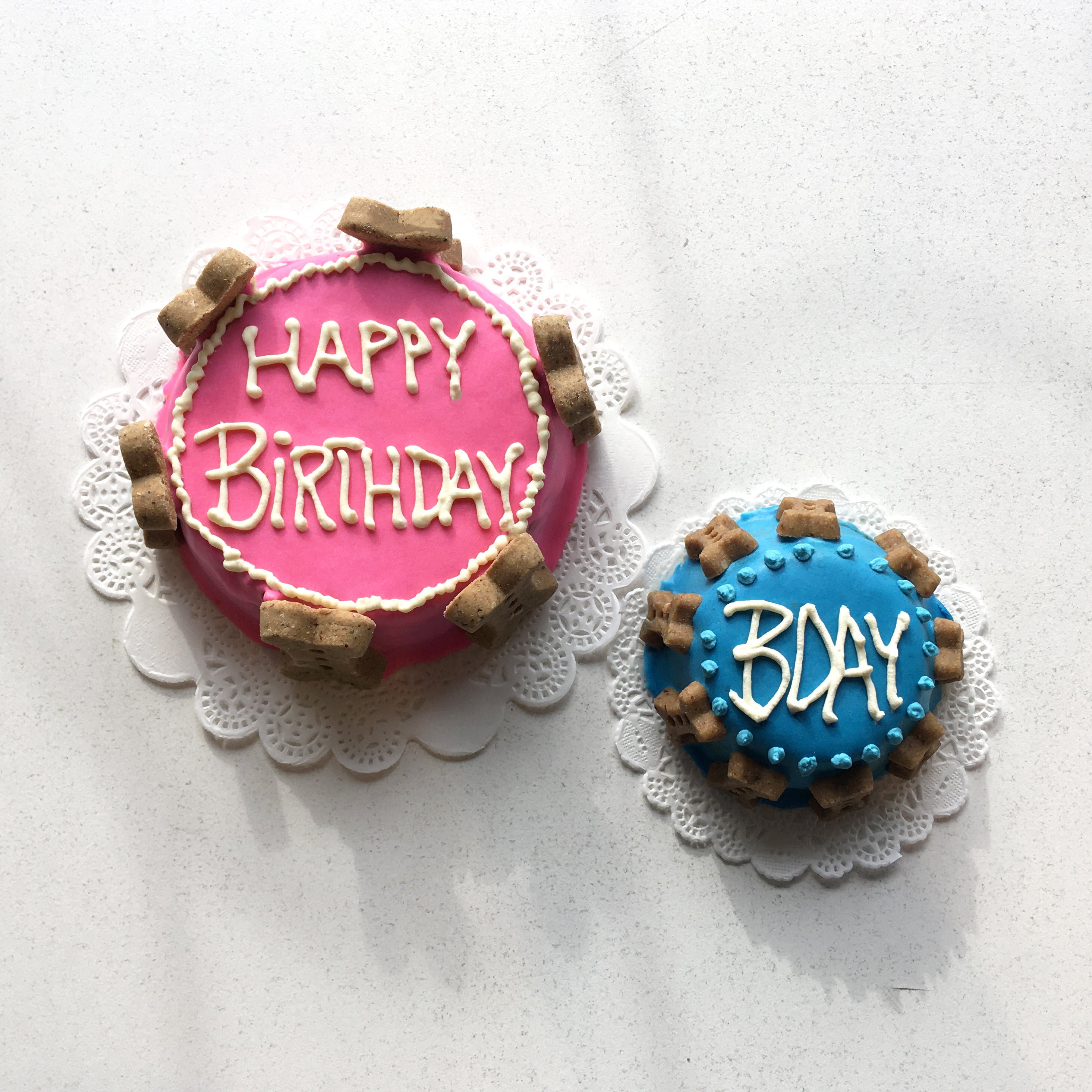 Delicious Bon Bon Cake Round - Premium Round Cake for Birthdays, Parties & Celebrations - Perfect for Dessert Tables & Gift Giving