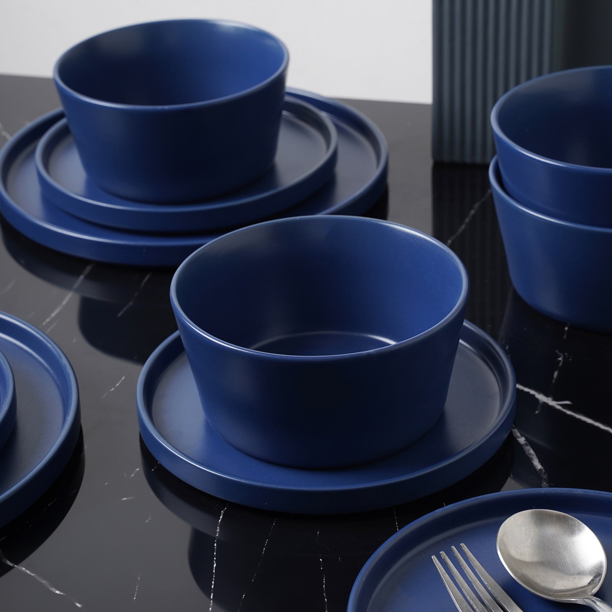 Premium Chelsea Stoneware Dinnerware Set - 16-Piece Blue Dinner Plates, Bowls & Mugs - Elegant & Durable Ceramic Tableware for Everyday Use & Special Occasions