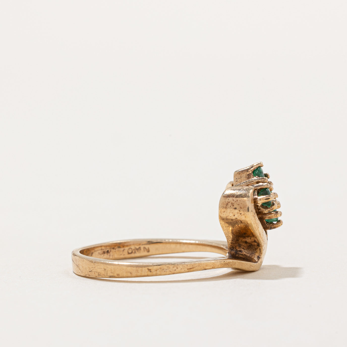 Exquisite 0.08ctw Emerald Ring in Sterling Silver - Size 6.5 - Elegant Birthstone Jewelry for Women - Perfect Gift for Anniversary, Birthday & Special Occasions