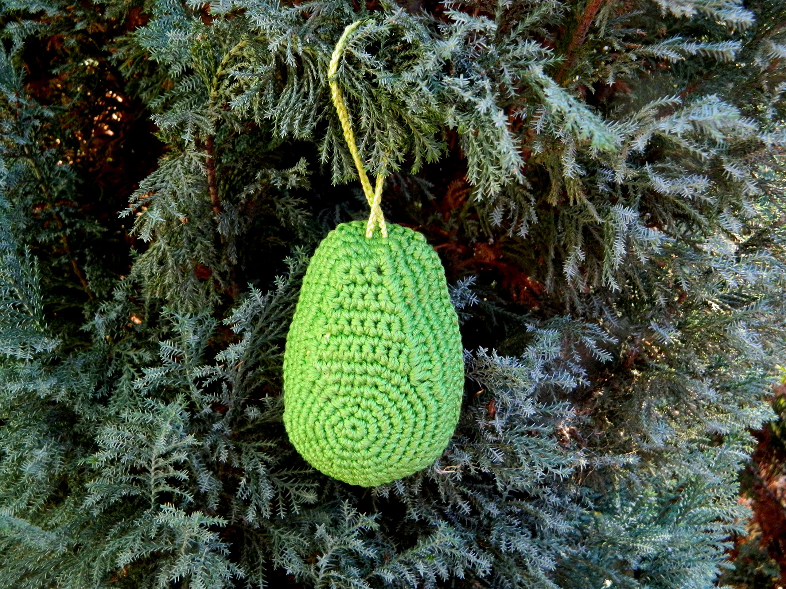 Handmade Crochet Avocado Christmas Tree Ornaments - Festive Green Guacamole-Themed Holiday Decor for Xmas Tree, Party & Home Decoration