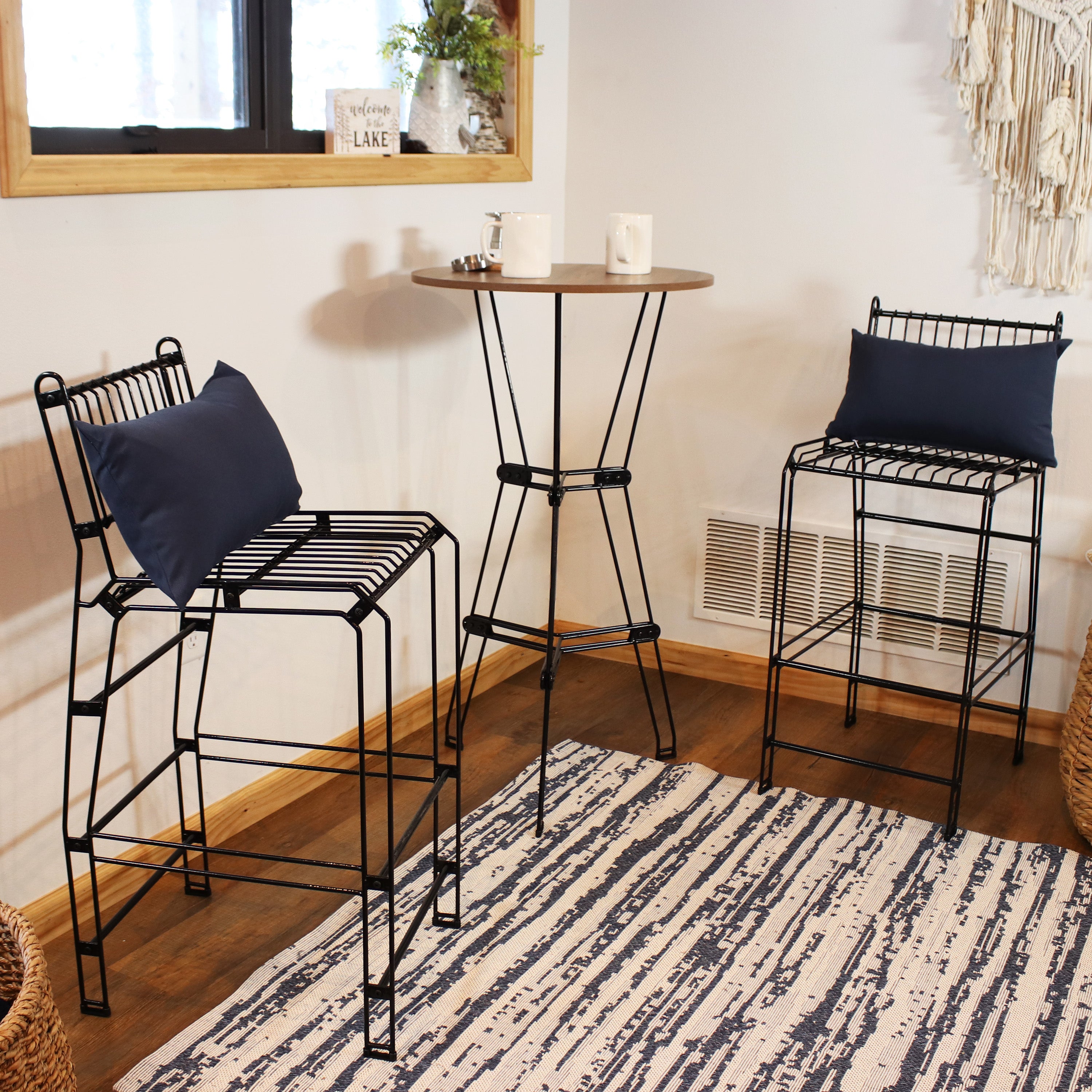 Modern Black Metal Wire Bar Stool for Outdoor & Indoor Use - Patio, Poolside, Garden, or Kitchen Counter Height Seating