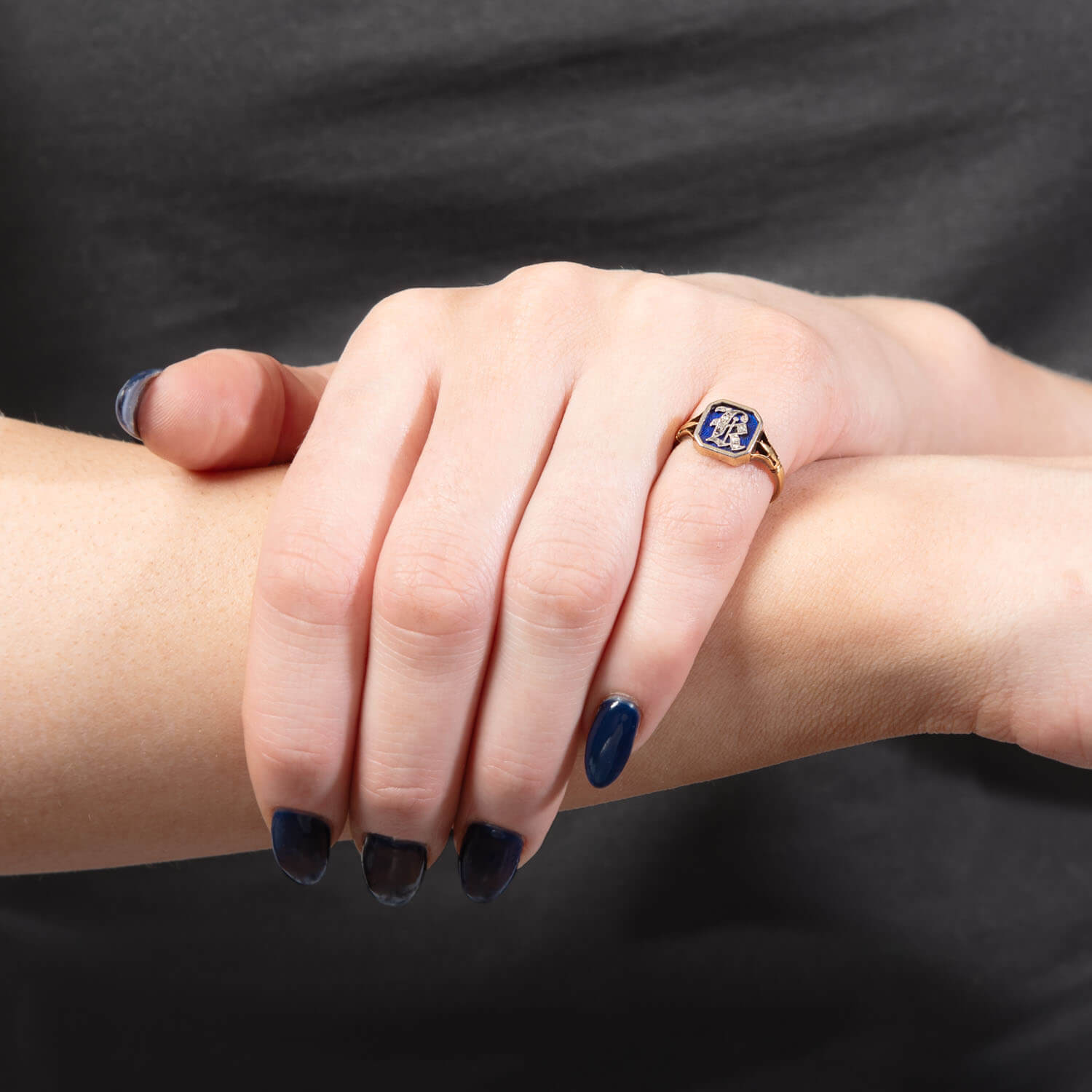 Exquisite Victorian 18K Gold Diamond & Enamel Cocktail Ring - Elegant Antique Jewelry for Women, Perfect for Weddings, Parties & Special Occasions
