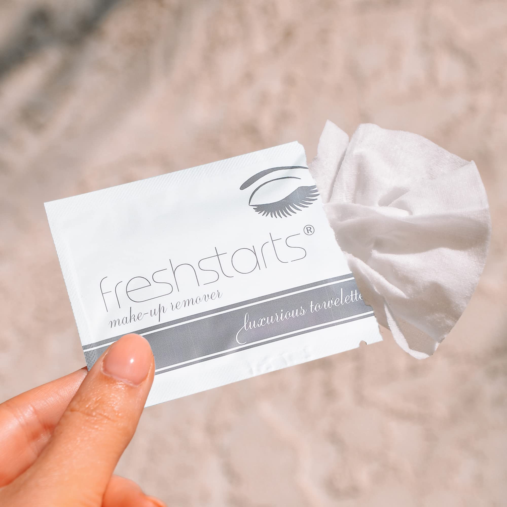 Freshstarts Makeup Remover Facial Cleansing Towelettes - 300 Pack Gentle Face Wipes for Women | Oil-Free, Hypoallergenic Skin Care | Perfect for Travel, Gym & Daily Beauty Routine