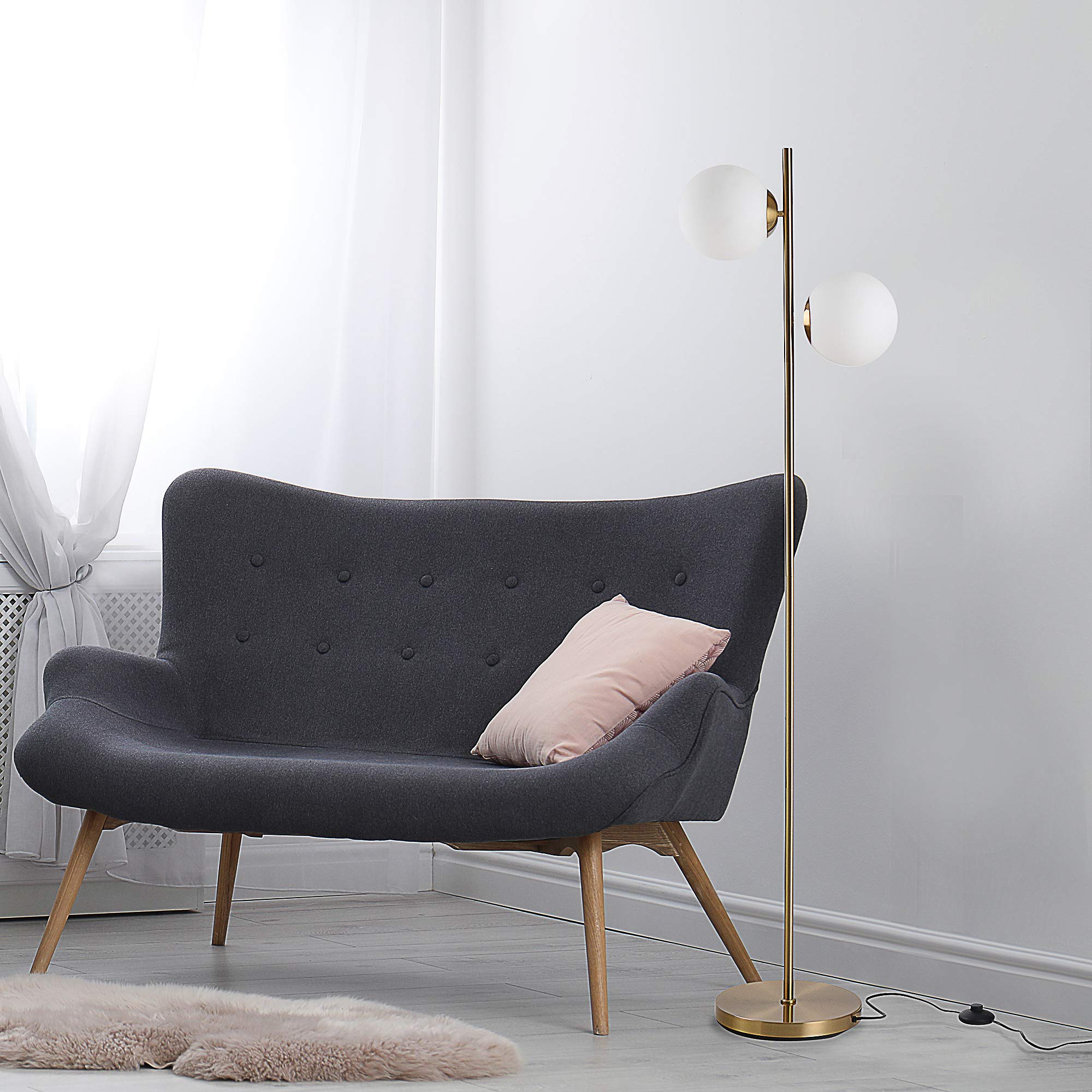 Modern White HOMCOM Floor Lamp with 2 Glass Shades - Portable Decorative Lighting for Living Room, Bedroom & Office