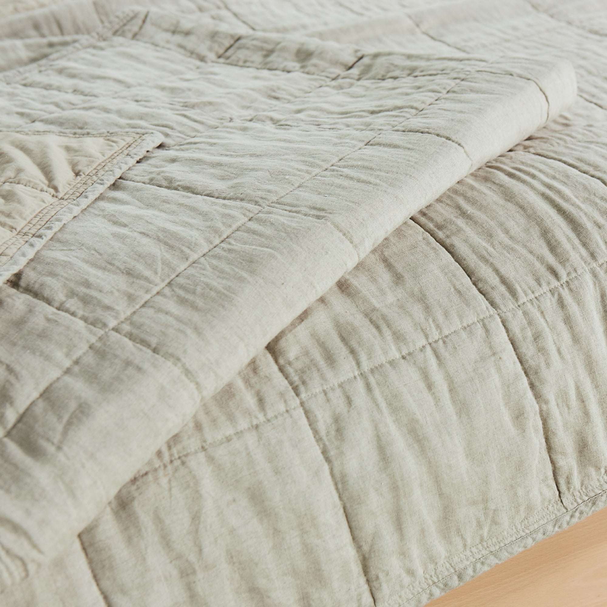 Natural Linen Quilt - Breathable & Hypoallergenic Bedding Set for All Seasons | Cozy Lightweight Duvet Cover for Bedroom, Guest Room & Airbnb