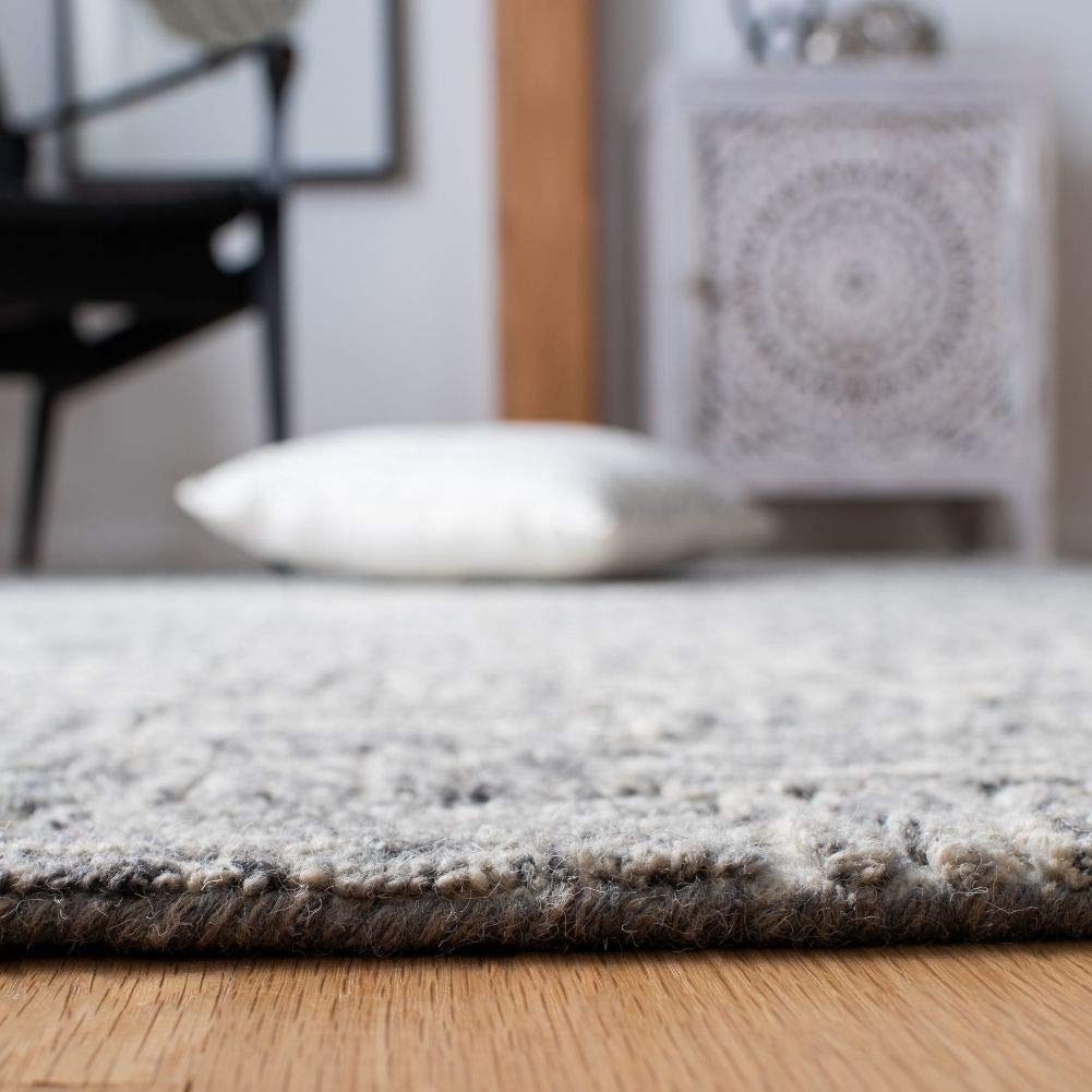 SAFAVIEH Micro-Loop Collection 5' x 8' Grey Handmade Wool Area Rug - Durable for High Traffic Living Room & Bedroom - Soft Comfort Underfoot for Cozy Home Decor (MLP976F)