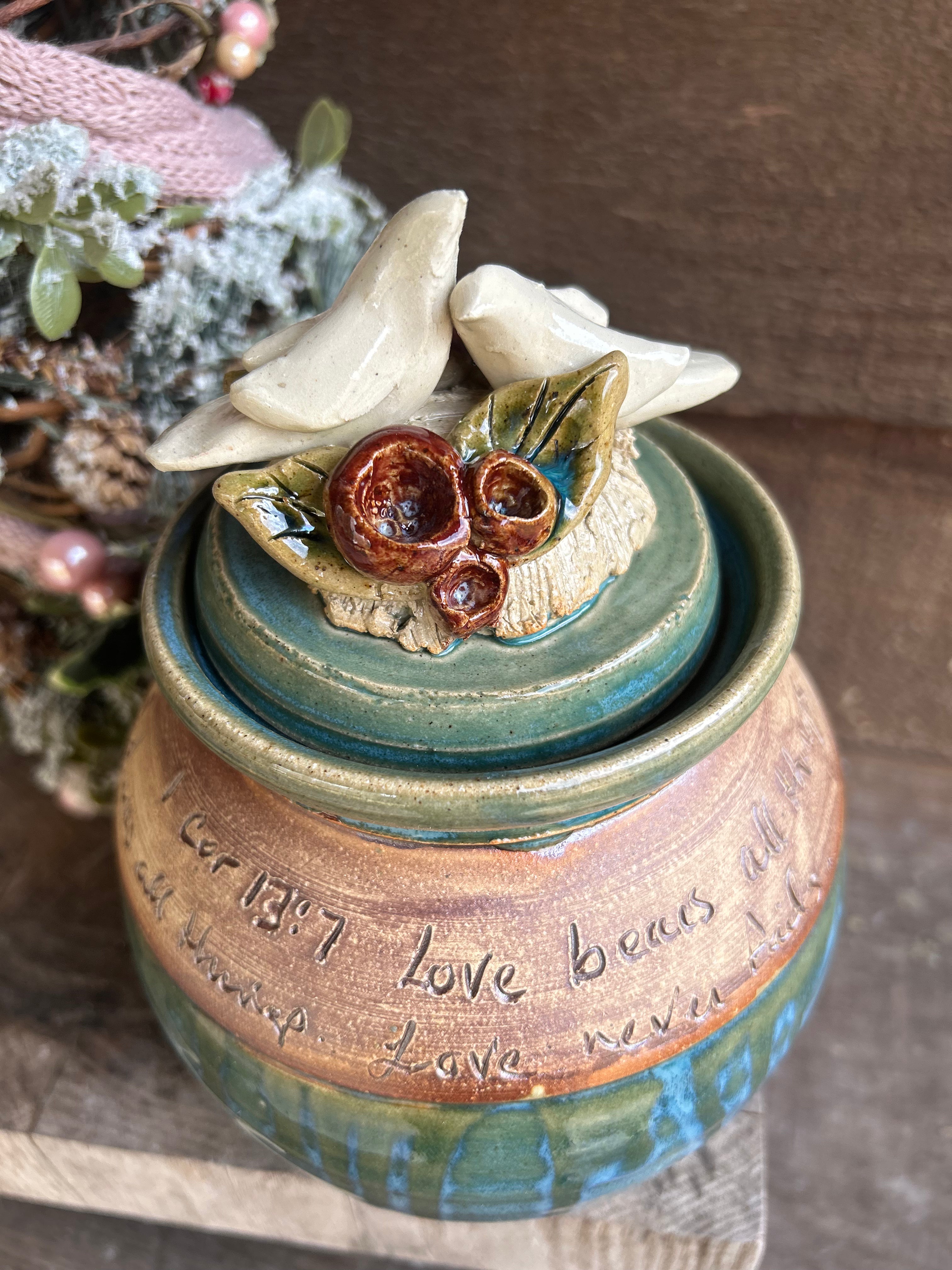 Love Is Scripture Pot with Birds - Inspirational Christian Home Decor for Kitchen, Living Room & Garden - Perfect Gift for Weddings, Anniversaries & Housewarmings
