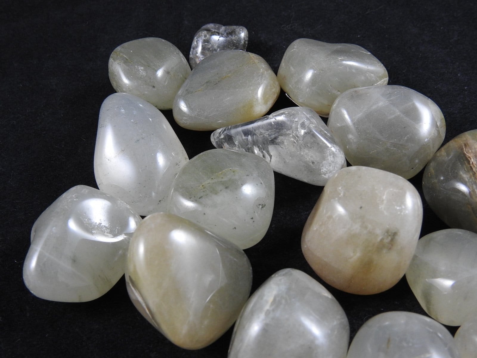 Natural Chlorite Quartz Tumbled Stones - Healing Crystals for Meditation, Reiki & Energy Work - Perfect for Home Decor, Jewelry Making & Spiritual Practices