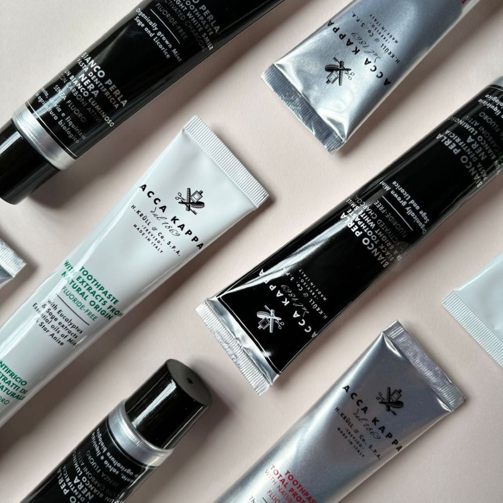 Natural Activated Charcoal Toothpaste for Teeth Whitening - Fluoride Free, Vegan & Organic - Freshens Breath & Removes Stains - Perfect for Sensitive Teeth & Daily Oral Care