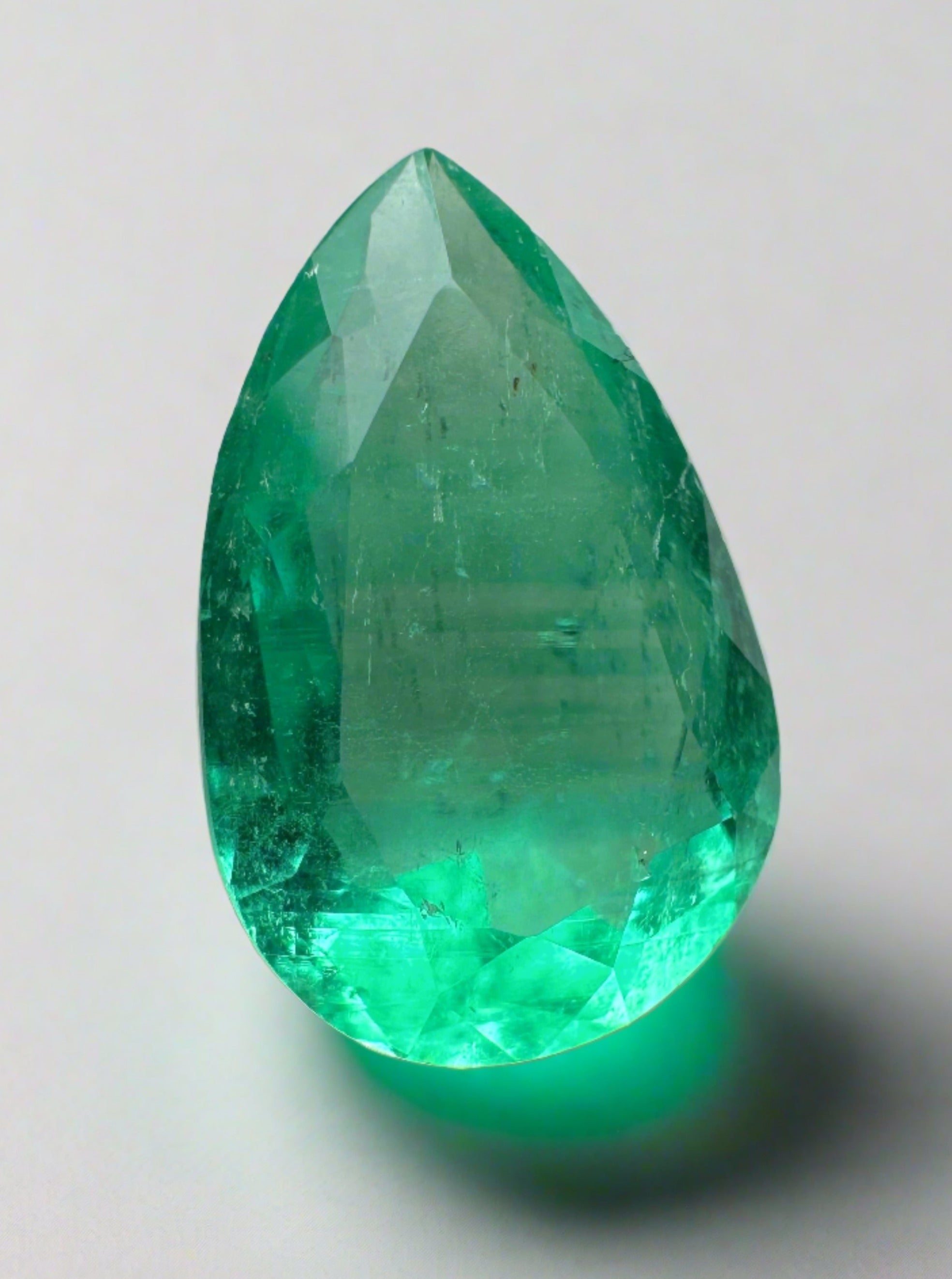 2.52 Carat Natural Colombian Emerald Pear Cut Loose Gemstone - Vivid Green Color Band for Jewelry Making, Engagement Rings & Fine Collections