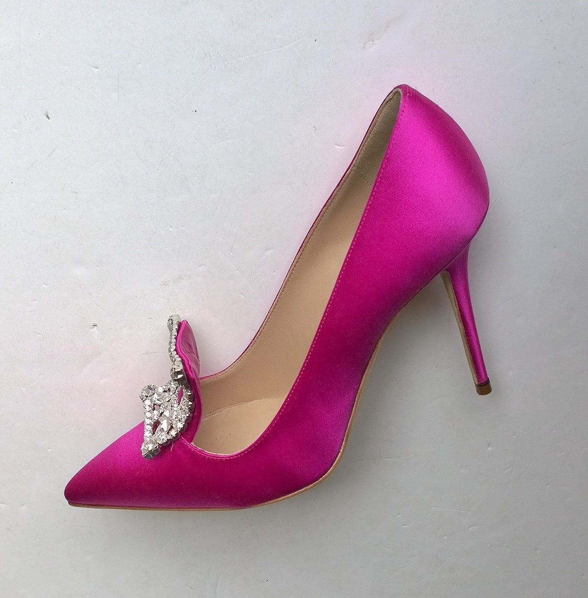 Manolo Blahnik Borlak 105mm Fuchsia Pink Satin Crystal Strass Heels - Luxury Women's Dress Pumps for Weddings, Parties & Special Occasions