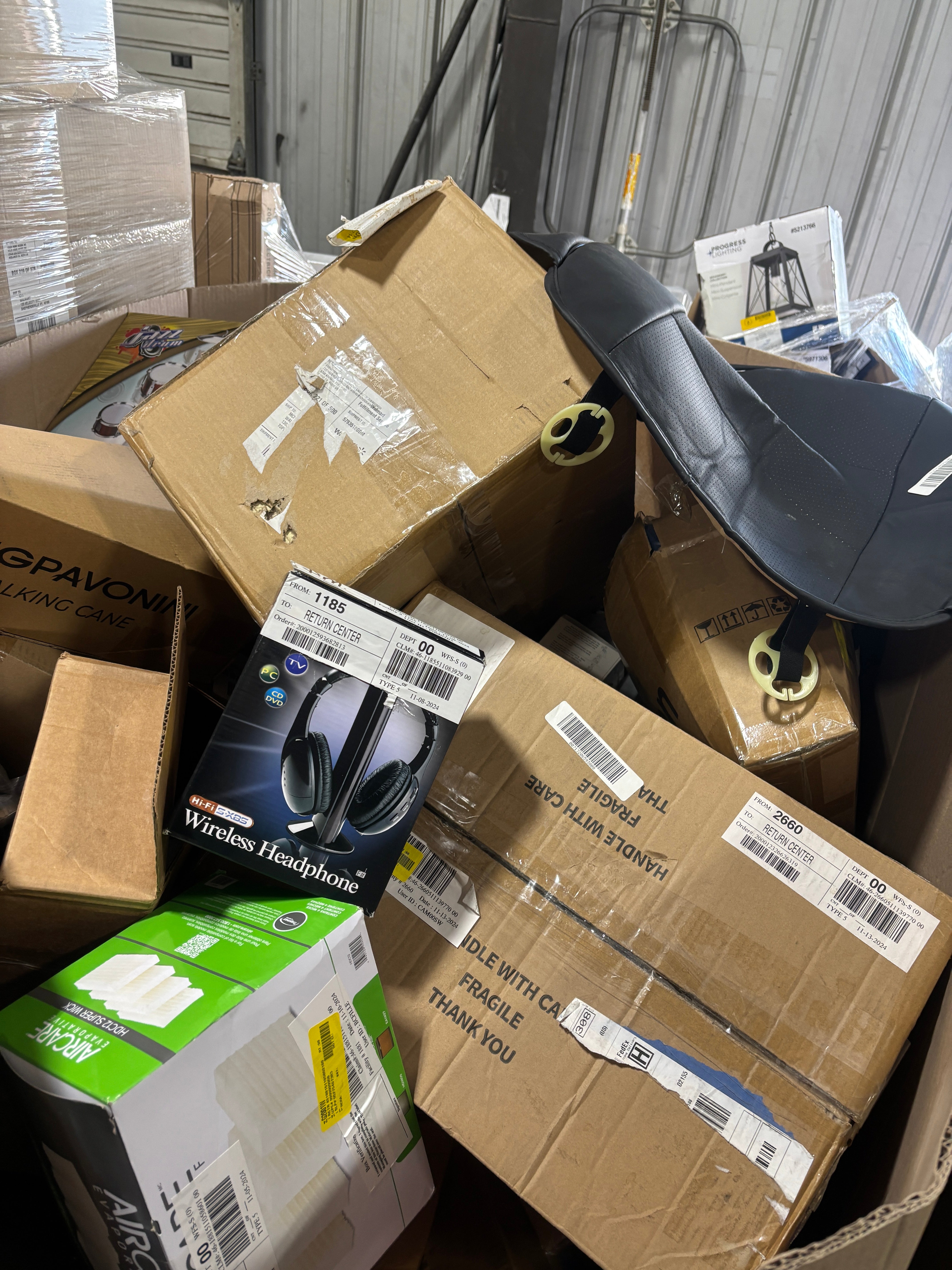 WM Medium Unmanifested Dotcom Returns Load - 24 Pallets Per Truck | Efficient Warehouse & Logistics Solution for E-commerce Returns