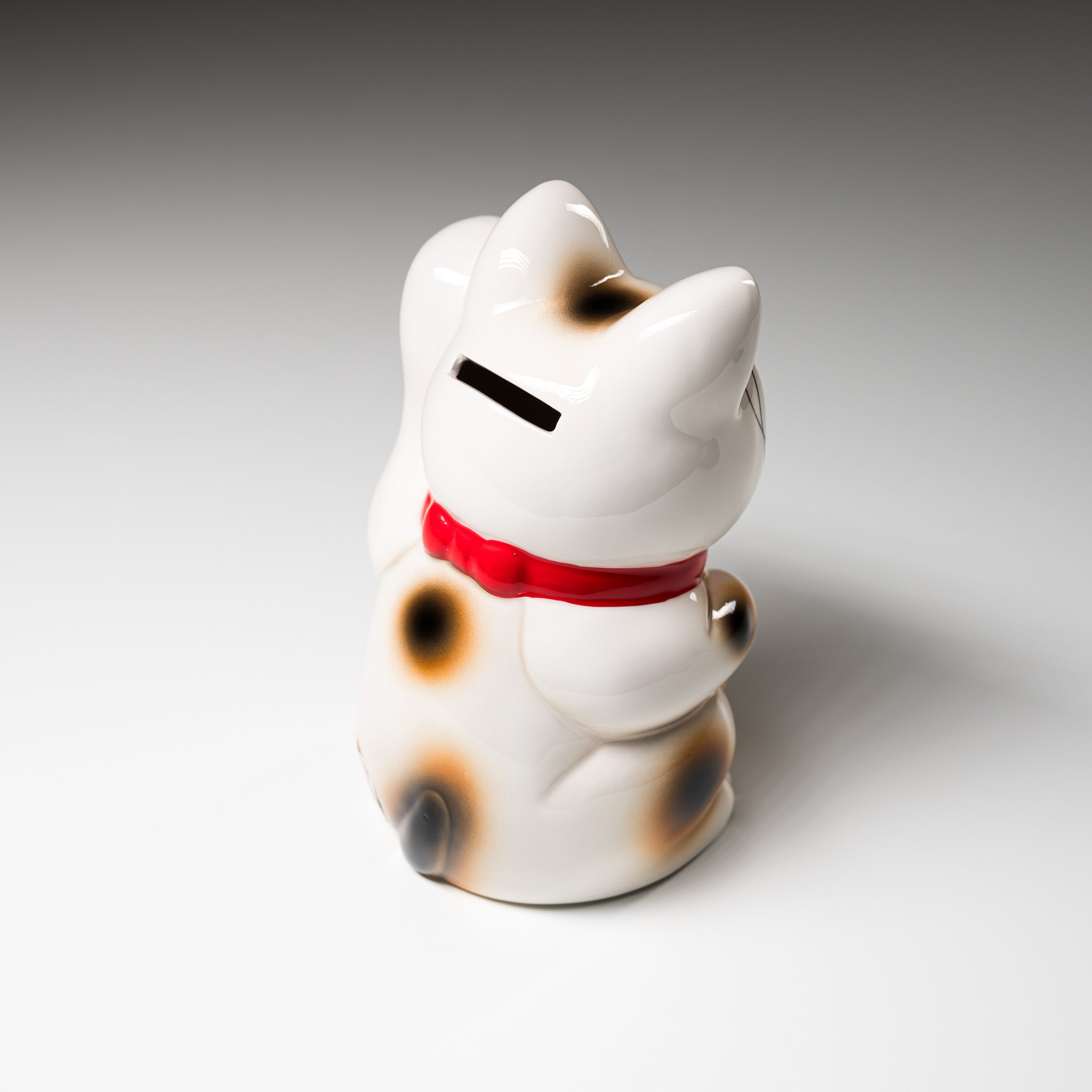 Tokoname Ware Lucky Cat Ornament - 17cm Left Hand Ceramic Maneki Neko for Home Decor, Office Desk & Japanese Culture Lovers