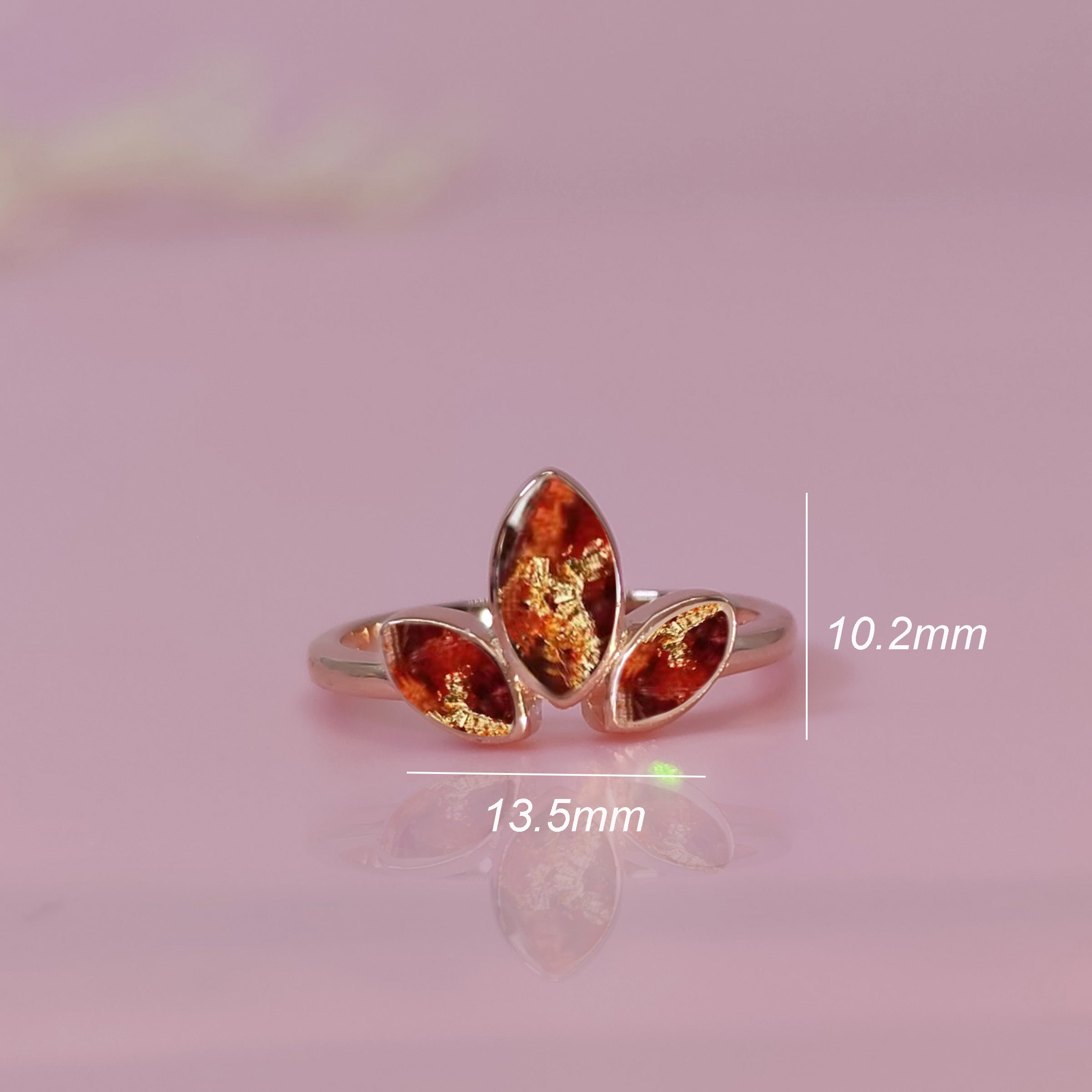 Solid Gold Clover Dried Flower Ring for Weddings, Funerals & Special Occasions - Elegant Botanical Jewelry Gift for Women