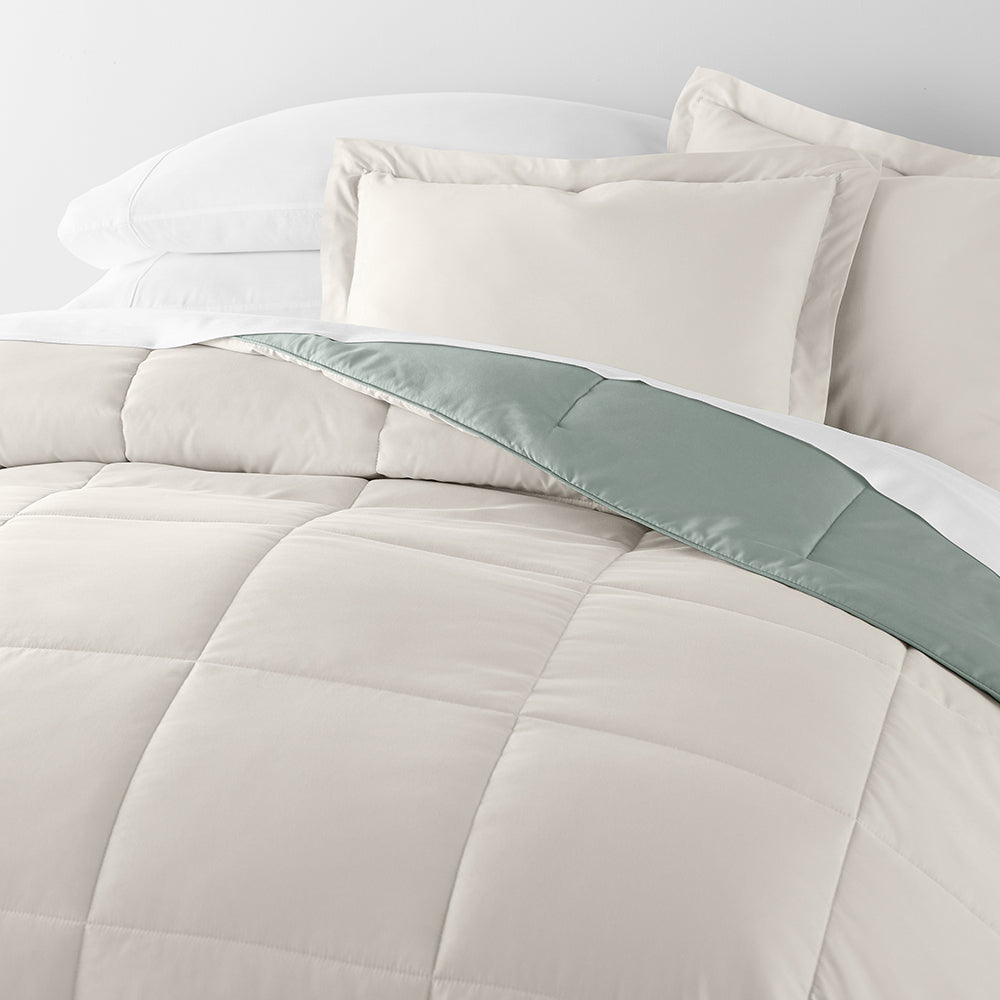 Reversible Down Alternative Comforter Set - All-Season Hypoallergenic Bedding for Queen/King Size - Perfect for Cozy Nights & Guest Rooms