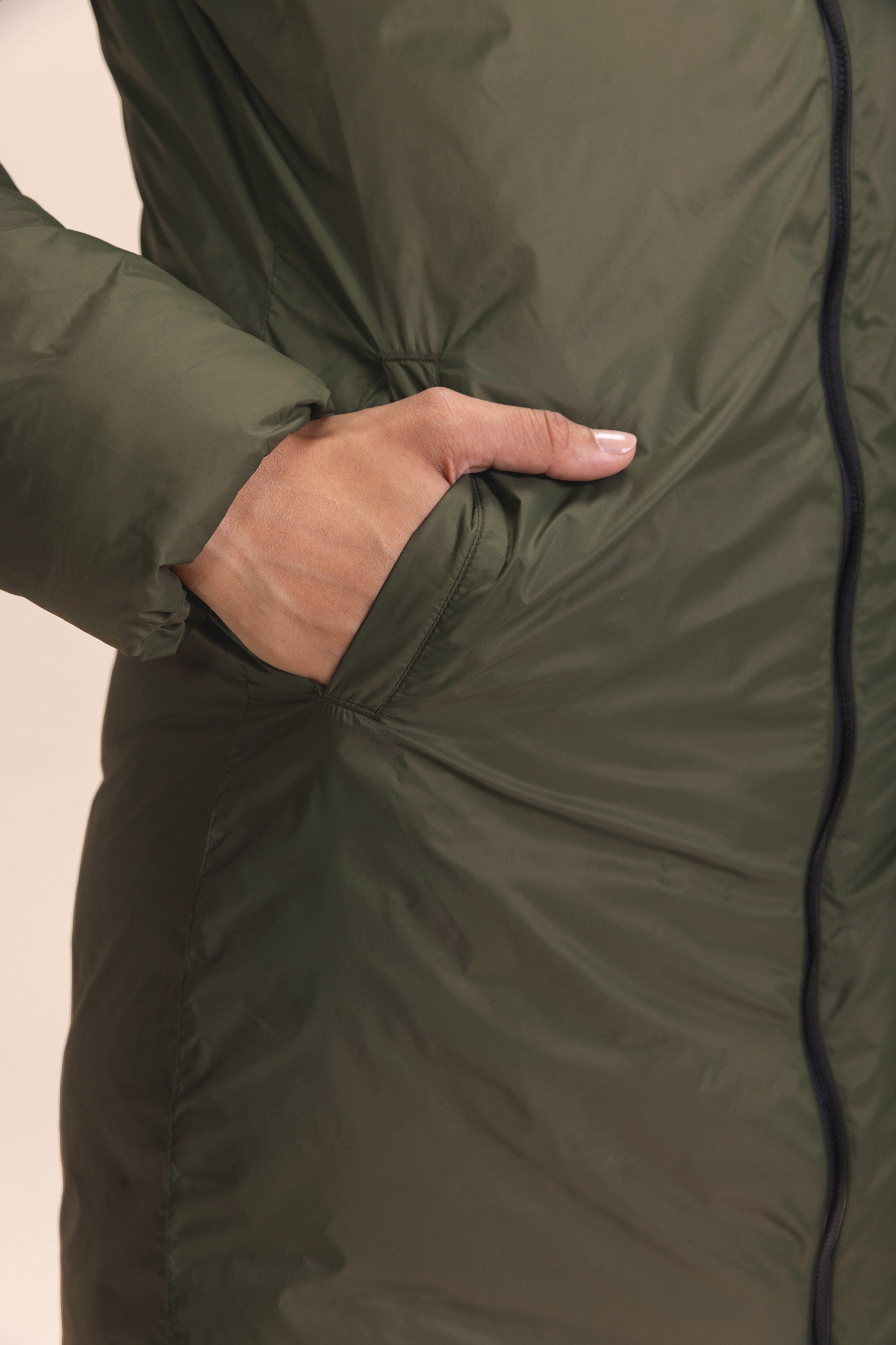 Maxi Reversible Puffer Jacket for Women - Winter Warm Coat with Hood, Lightweight & Waterproof - Perfect for Outdoor Activities, Travel & Cold Weather