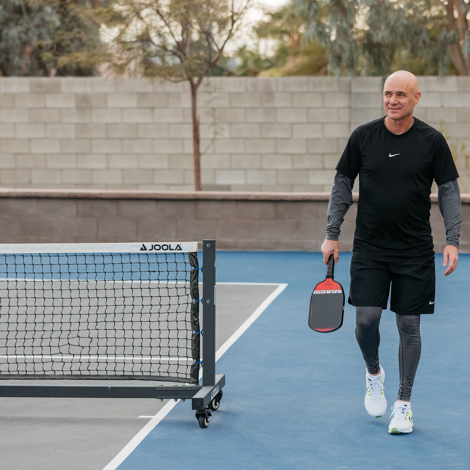 JOOLA Pro Pickleball Net - Official Tournament Regulation Size Portable Net System for Outdoor & Indoor Play - Perfect for Backyard, Court, and Gym Use