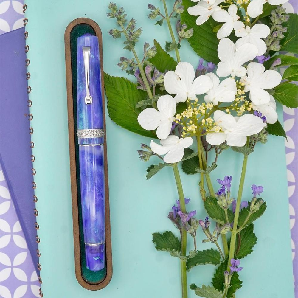 Leonardo × @nibsandflourishes Aster Bouquet Fountain Pen - Elegant Handcrafted Calligraphy Pen for Writing, Journaling & Gift Giving