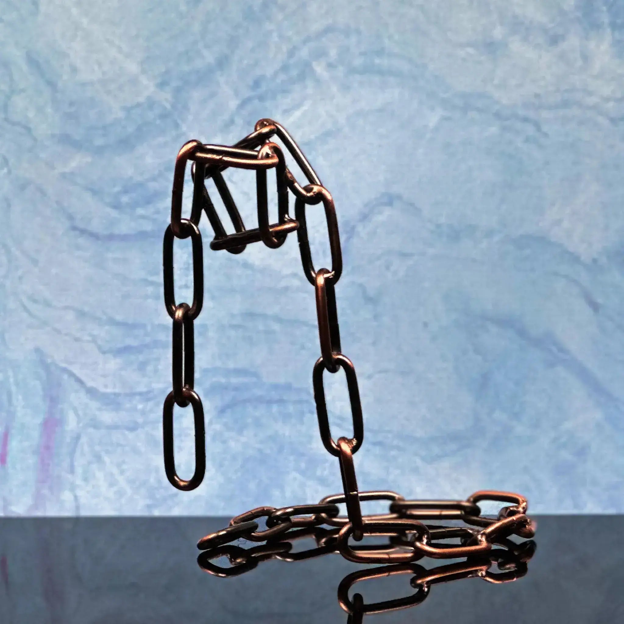 Elegant Metal Chain Link Wine Bottle Holder - Copper, Gold & Silver for Home Bar, Kitchen & Party Decor