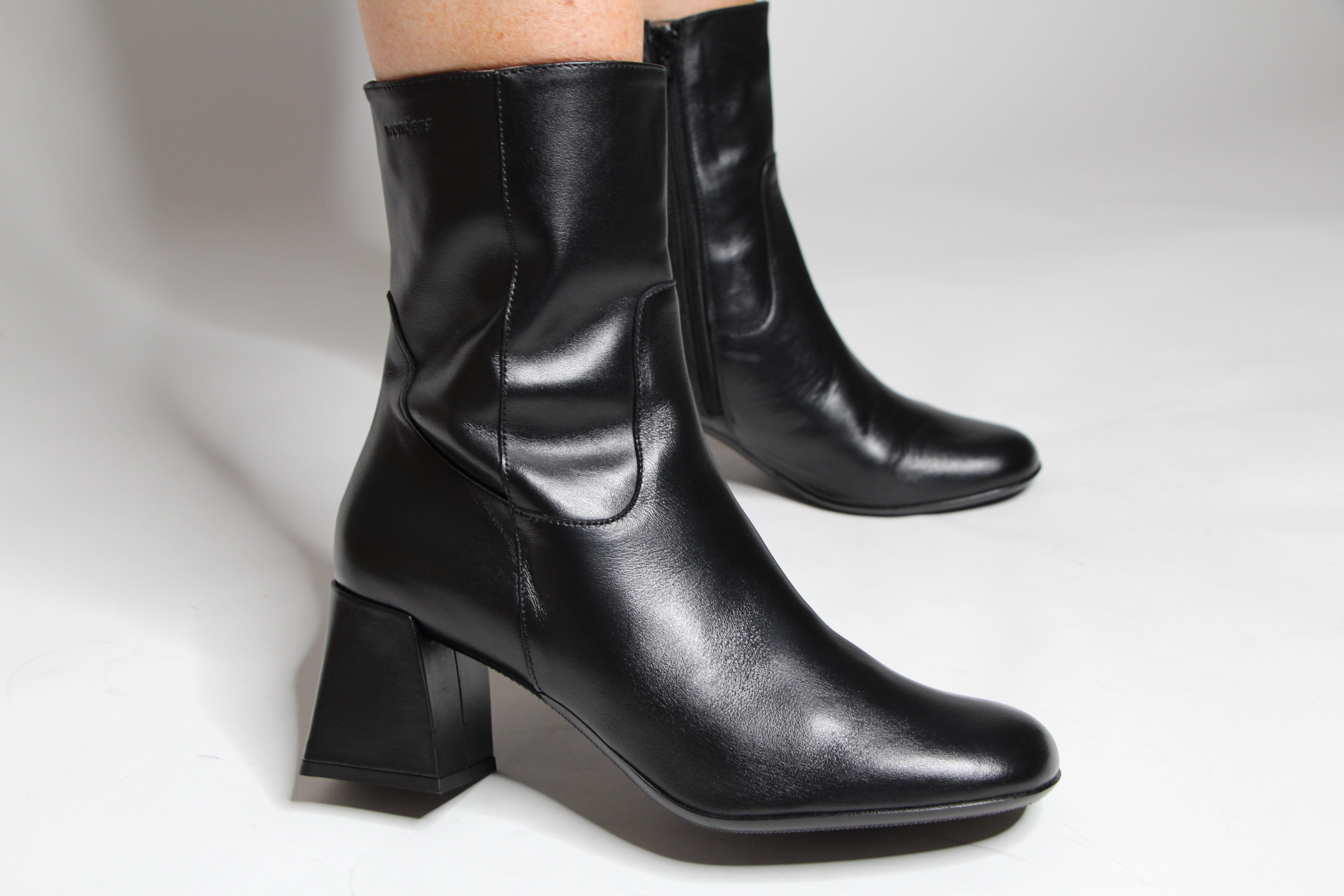 Wonders H 6212 Women's Black Leather Ankle Boots with Block Heel - Stylish & Comfortable for Office, Party & Everyday Wear