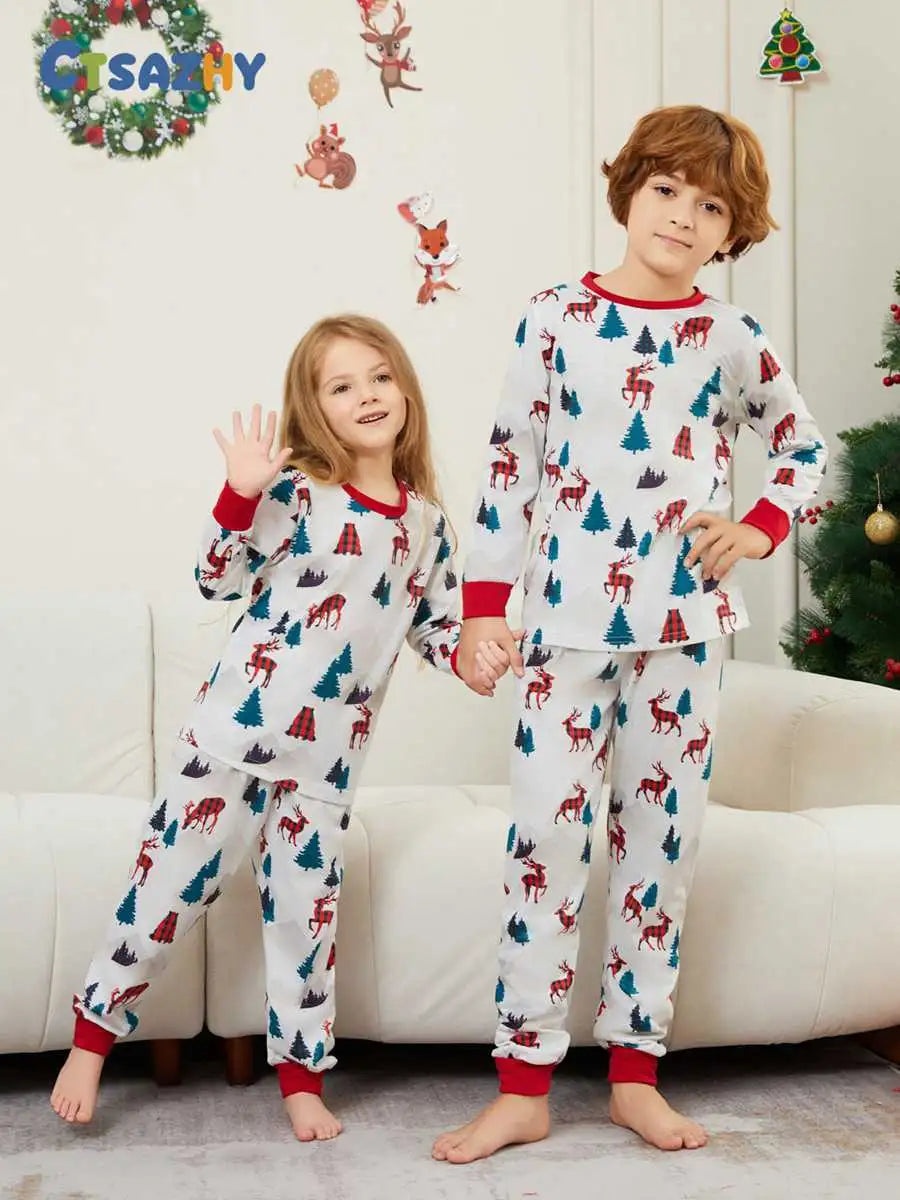 Reindeer Printed Christmas Matching Family Pajamas Set - Cozy Holiday PJS for Family Photos & Festive Gatherings