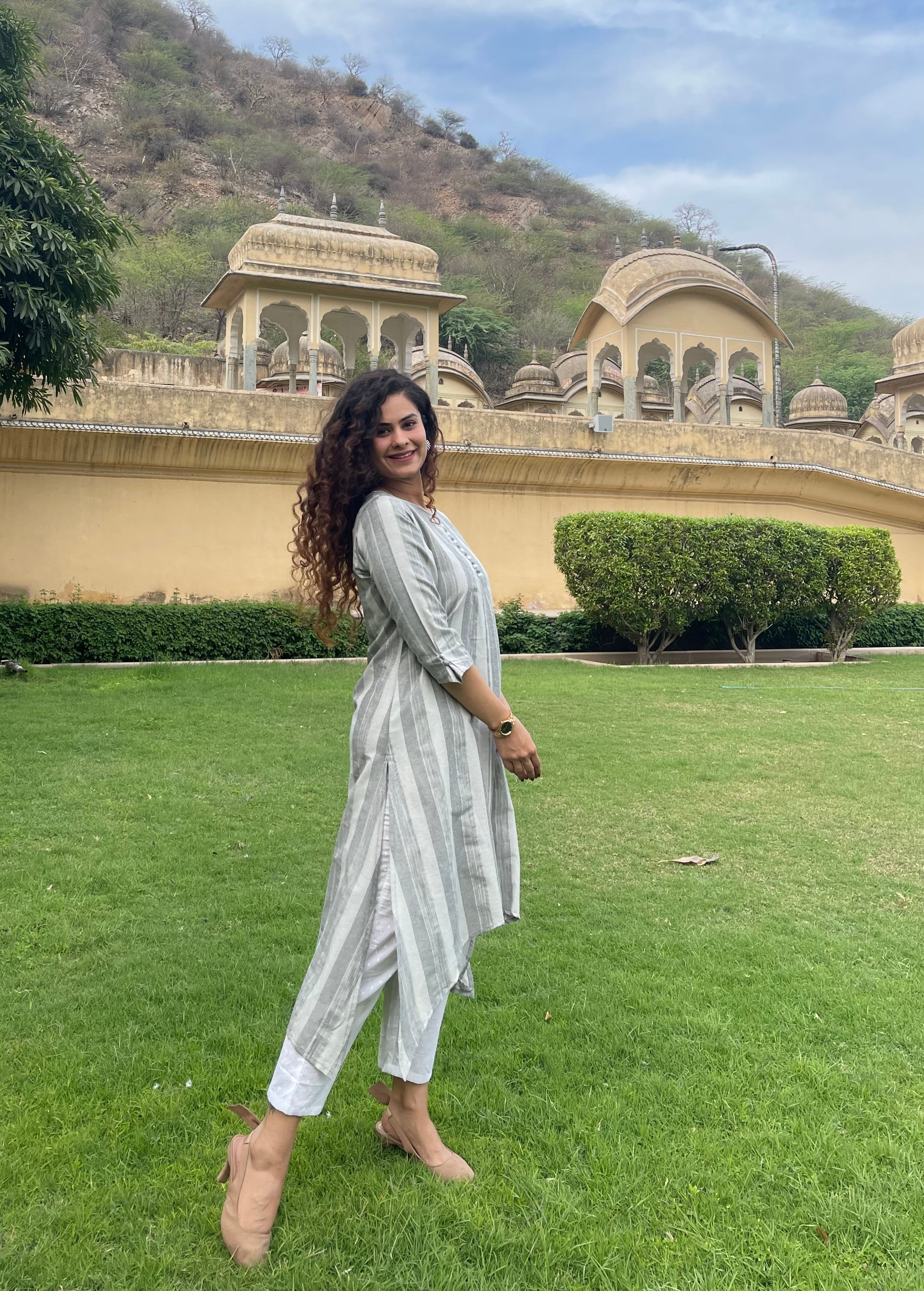 Stylish Grey Cotton Printed Kurta Set for Women - Comfortable & Trendy Ethnic Outfit for Festivals, Parties & Casual Wear