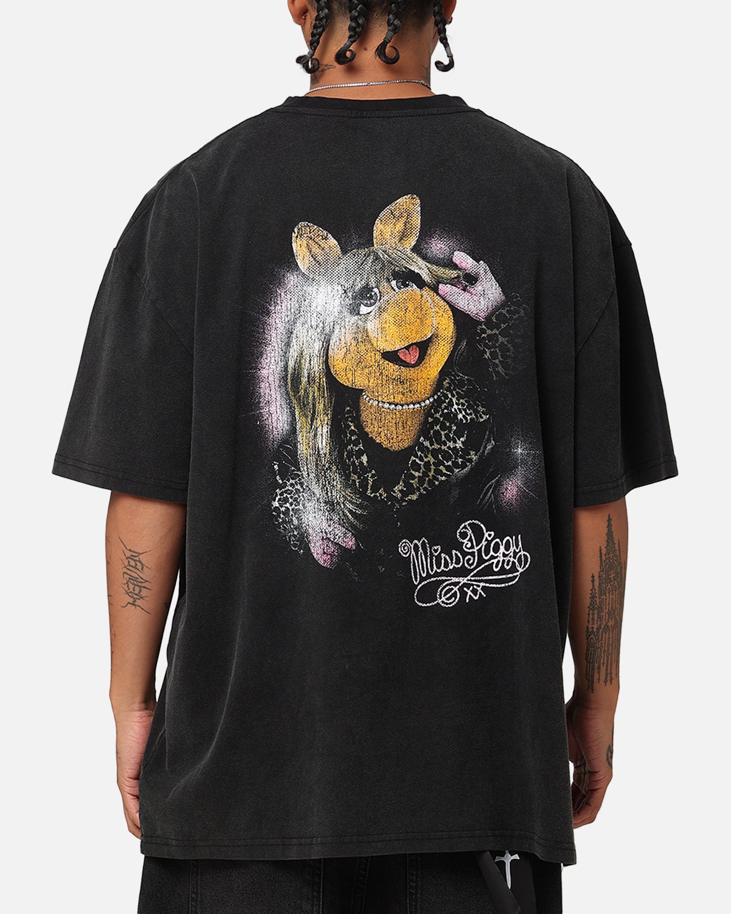 Vintage Disney The Muppets Miss Piggy Heavy Cotton T-Shirt - Black Retro Cartoon Tee for Women & Men - Perfect for Casual Wear, Cosplay, and Disney Fan Gifts