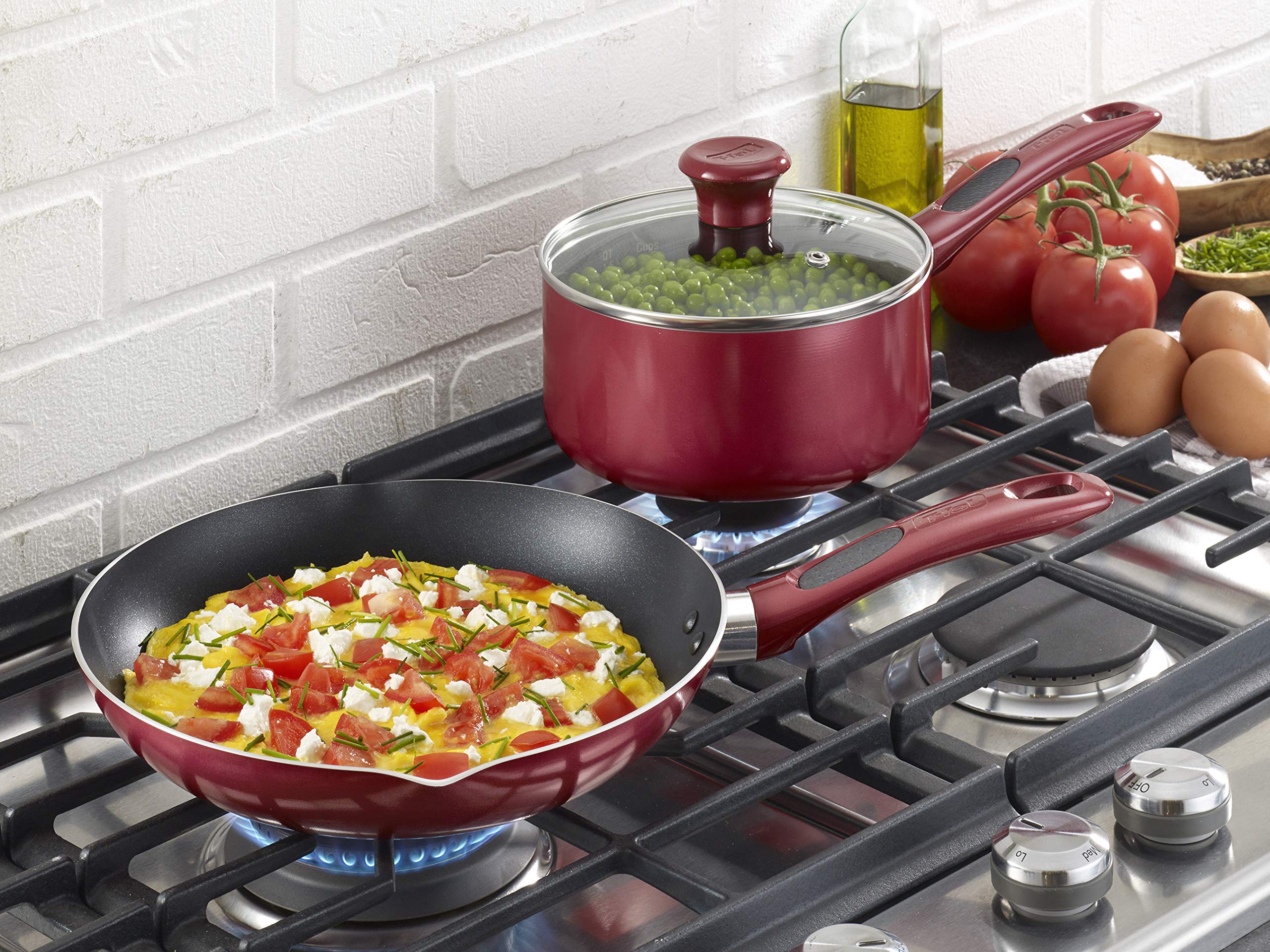 T-fal B03907 Excite ProGlide Nonstick Fry Pan 12-Inch with Thermo-Spot Heat Indicator - Dishwasher & Oven Safe Cookware, Red - Perfect for Sautéing, Frying & Baking at Home