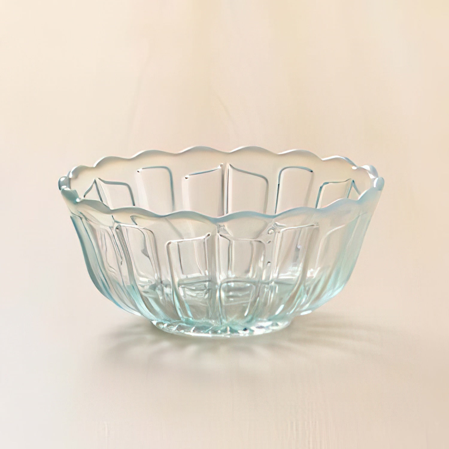 Hirota Glass Yukinohana Blue Shallow Bowl - Handmade Soda Lime Glass Dish for Sushi, Desserts & Home Decor - Perfect for Japanese Cuisine, Party Serving & Tabletop Display