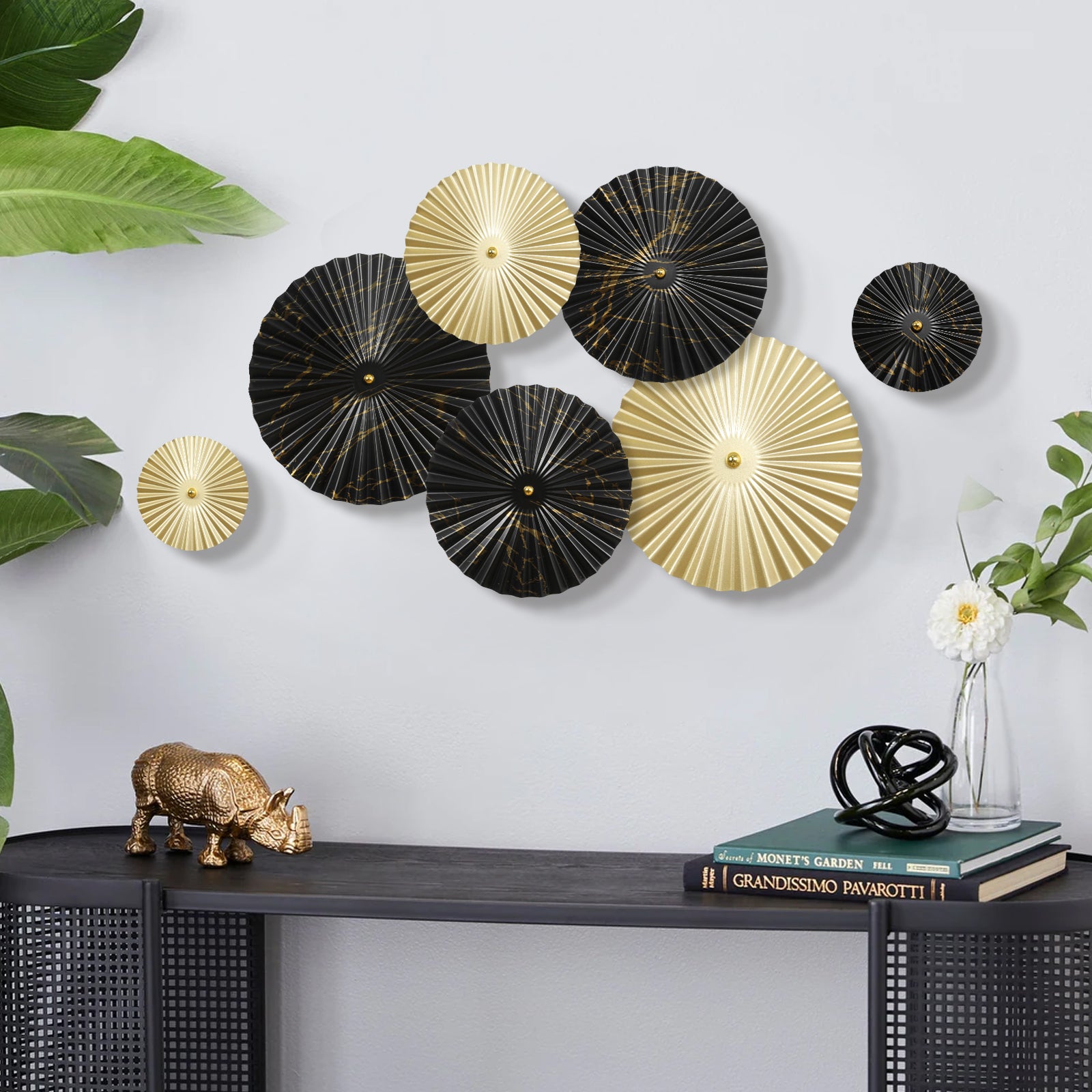7PCS Black and Gold Metal Wall Art Set - Modern Home Decor for Living Room, Bedroom, Porch, Hallway, Office & Dining Room - Perfect Apartment Decor & New Home Gift - Elegant Wall Decor for Stylish Interiors
