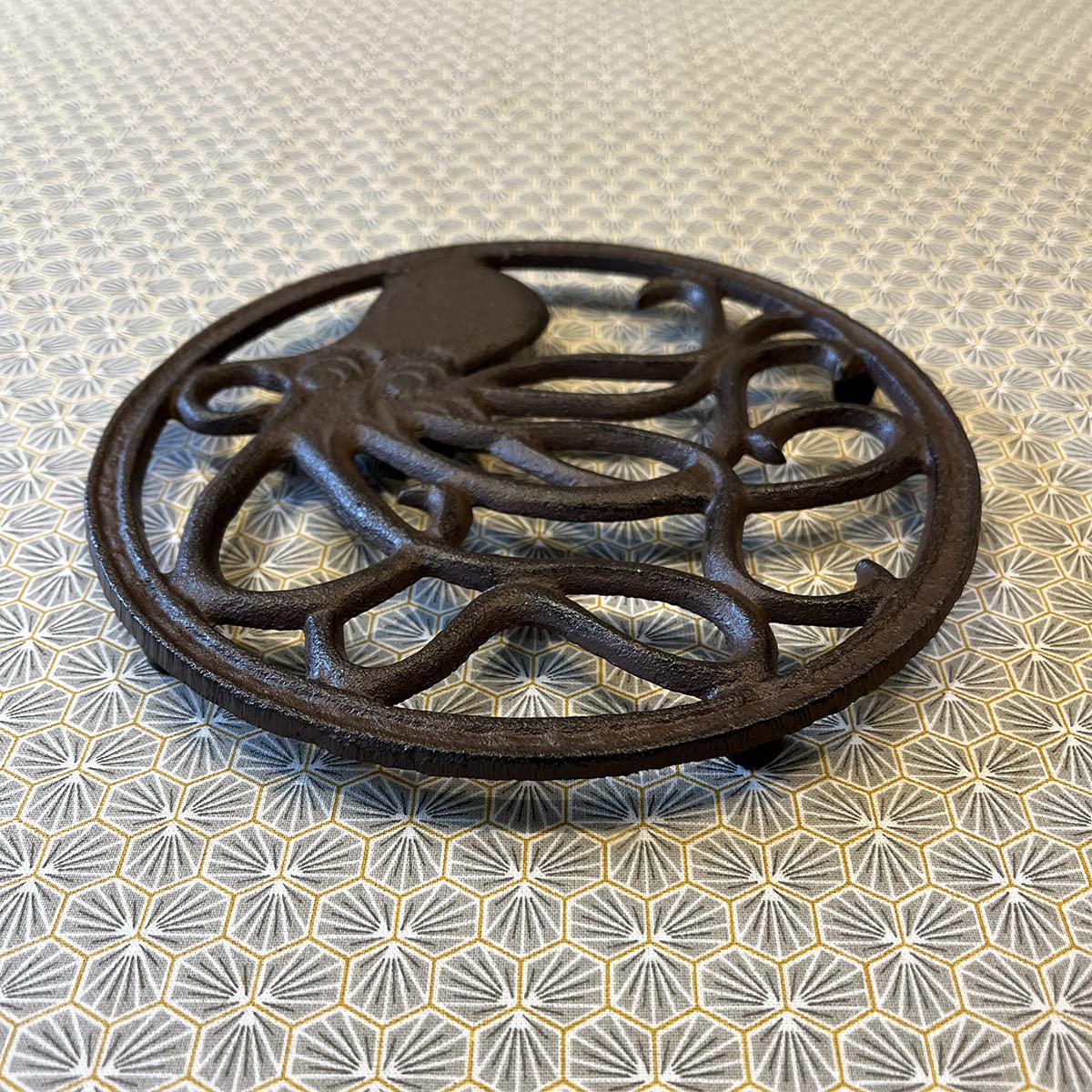 Premium Cast Iron Octopus-Themed Round Table Trivet Set of 2 - Heat Resistant Kitchen Decor for Hot Pots, Pans & Serving Dishes