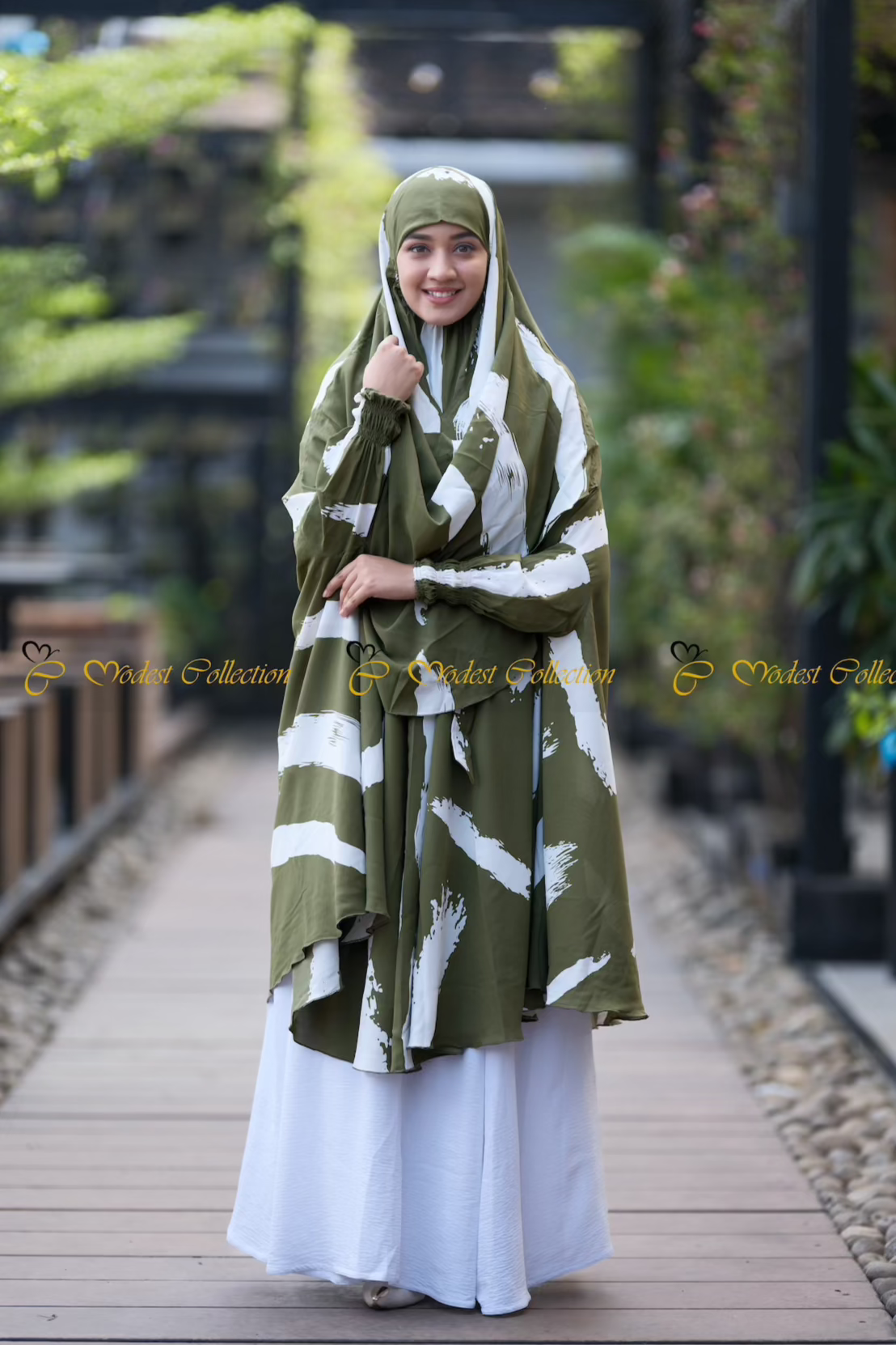 Elegant Georgette Khimar Scarf with Pockets - Lightweight Muslim Prayer Shawl for Women - Perfect for Daily Wear, Prayer & Special Occasions