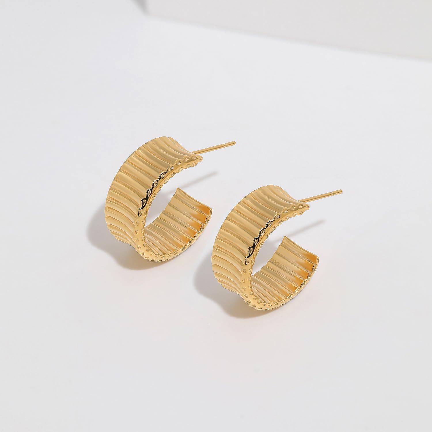 Meissa 925 Sterling Silver Gold Hoop Earrings for Women - Large Hammered Loop Earrings, Hypoallergenic Fashion Jewelry Gift for Her | Perfect for Parties, Weddings & Everyday Wear