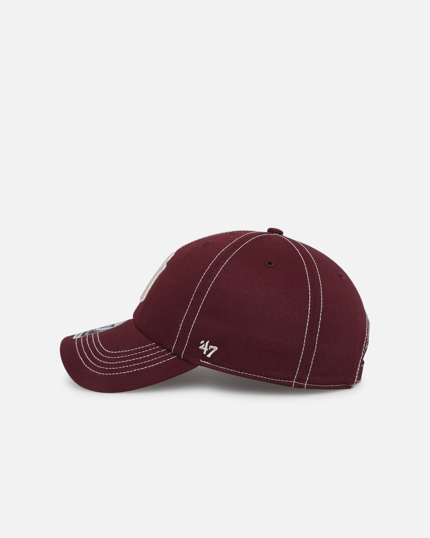 New York Yankees 47 Clean Up Strapback Adjustable Hat - Dark Maroon for Men & Women - Perfect for Baseball Games, Casual Wear & Fan Gifts