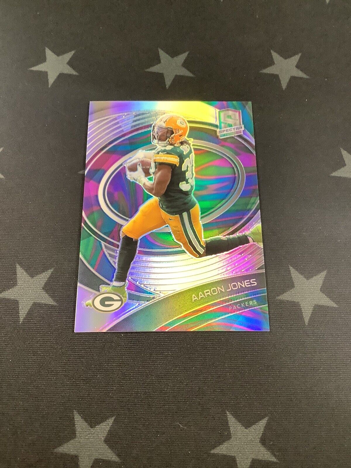 2021 Panini Spectra Football Aaron Jones Psychedelic #40/4 Green Bay Packers SP - Rare Collectible for Sports Fans & Memorabilia Enthusiasts