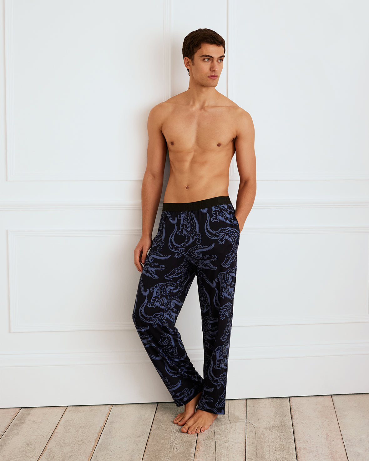 Crocodile Print Long Pajama Pants for Women - Soft & Comfortable Sleepwear for Nighttime & Lounge Wear