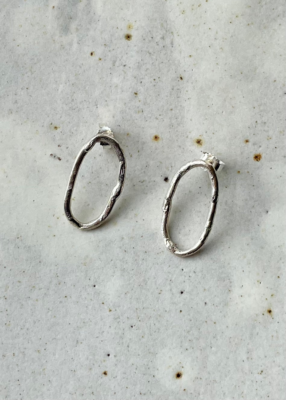 Grace 1 Link Earrings - Minimalist Gold Hoop Earrings for Women - Perfect for Everyday Wear, Office & Date Night