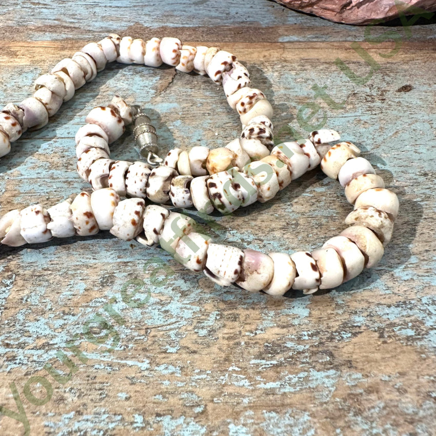 Vintage 1970s Cone Shell Necklace - Boho Beach Jewelry for Women, Handmade Natural Seashell Pendant - Perfect for Summer Outfits, Beach Vacations & Festival Wear