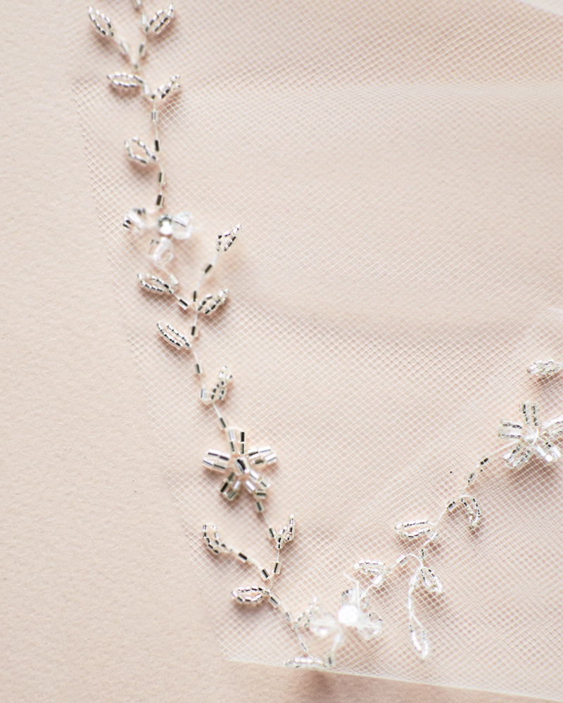 Elegant Floral Vine & Leaf Edge Veil - Perfect for Weddings, Bridal Accessories & Boho Photoshoots