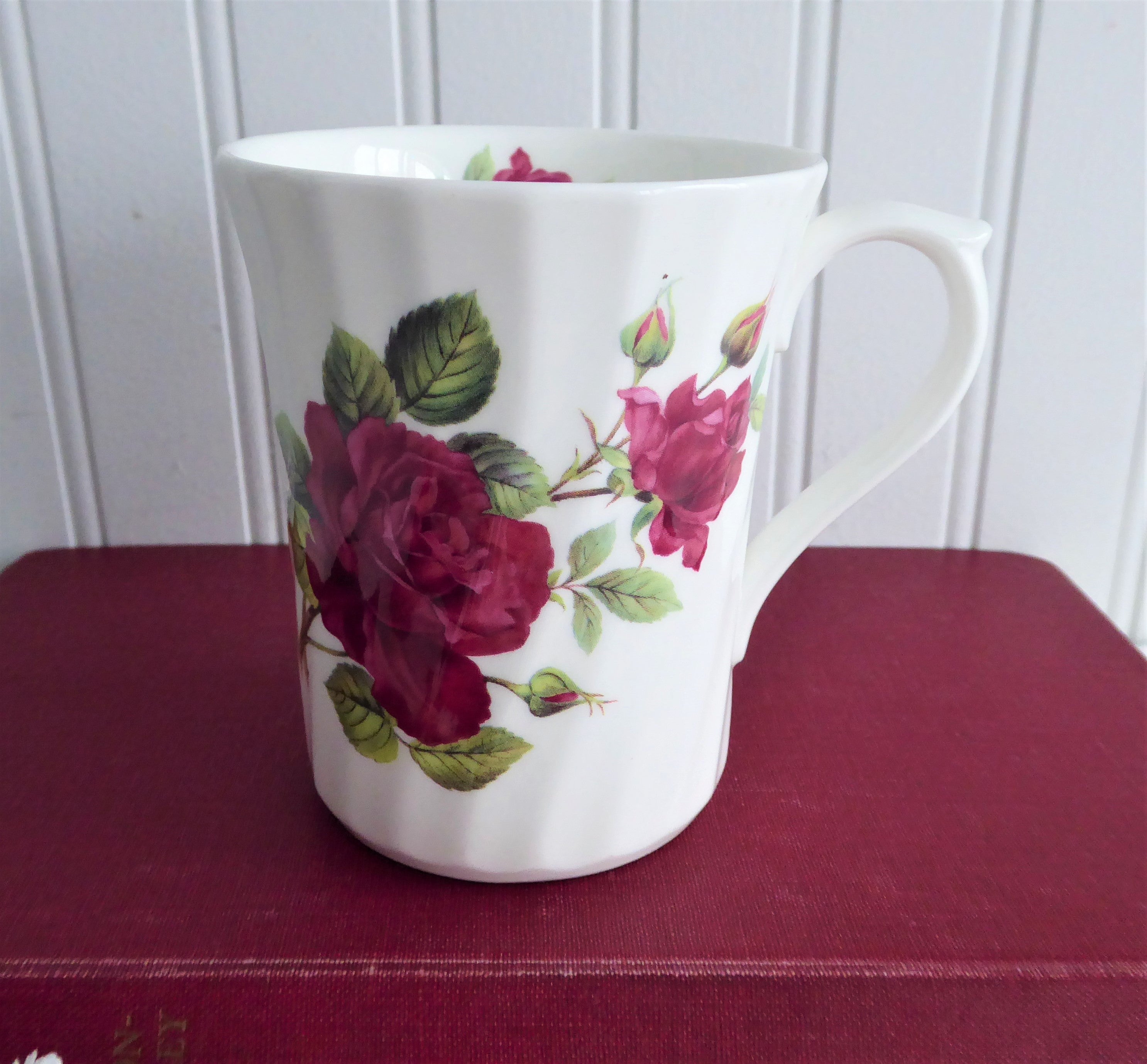 Royal Patrician Allyn Nelson 2003 Burgundy Roses England Bone China Mug - Elegant Tea Cup for Afternoon Tea, Gift & Collectible
