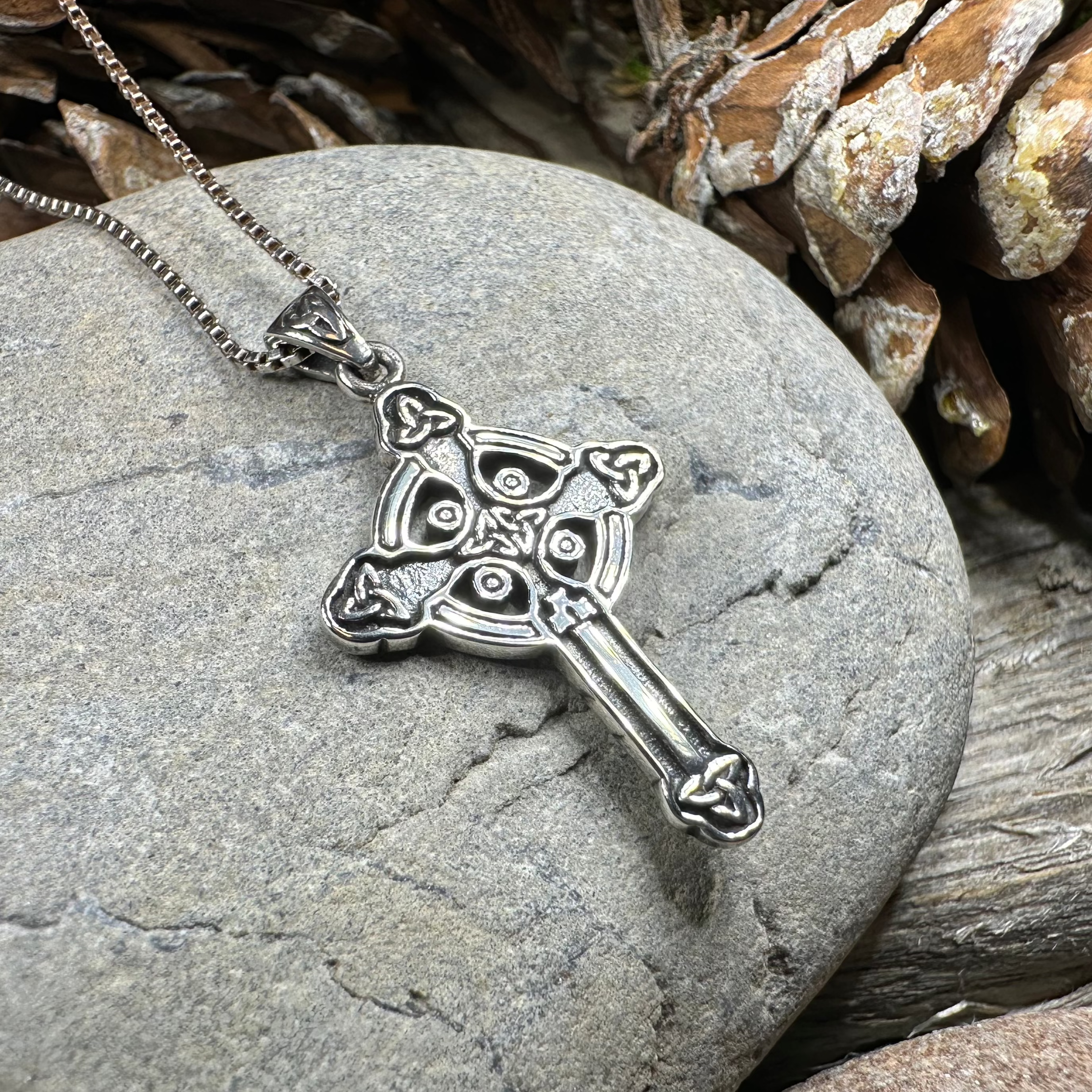 Celtic Cross Necklace for Women - Stainless Steel Irish Pendant with 18
